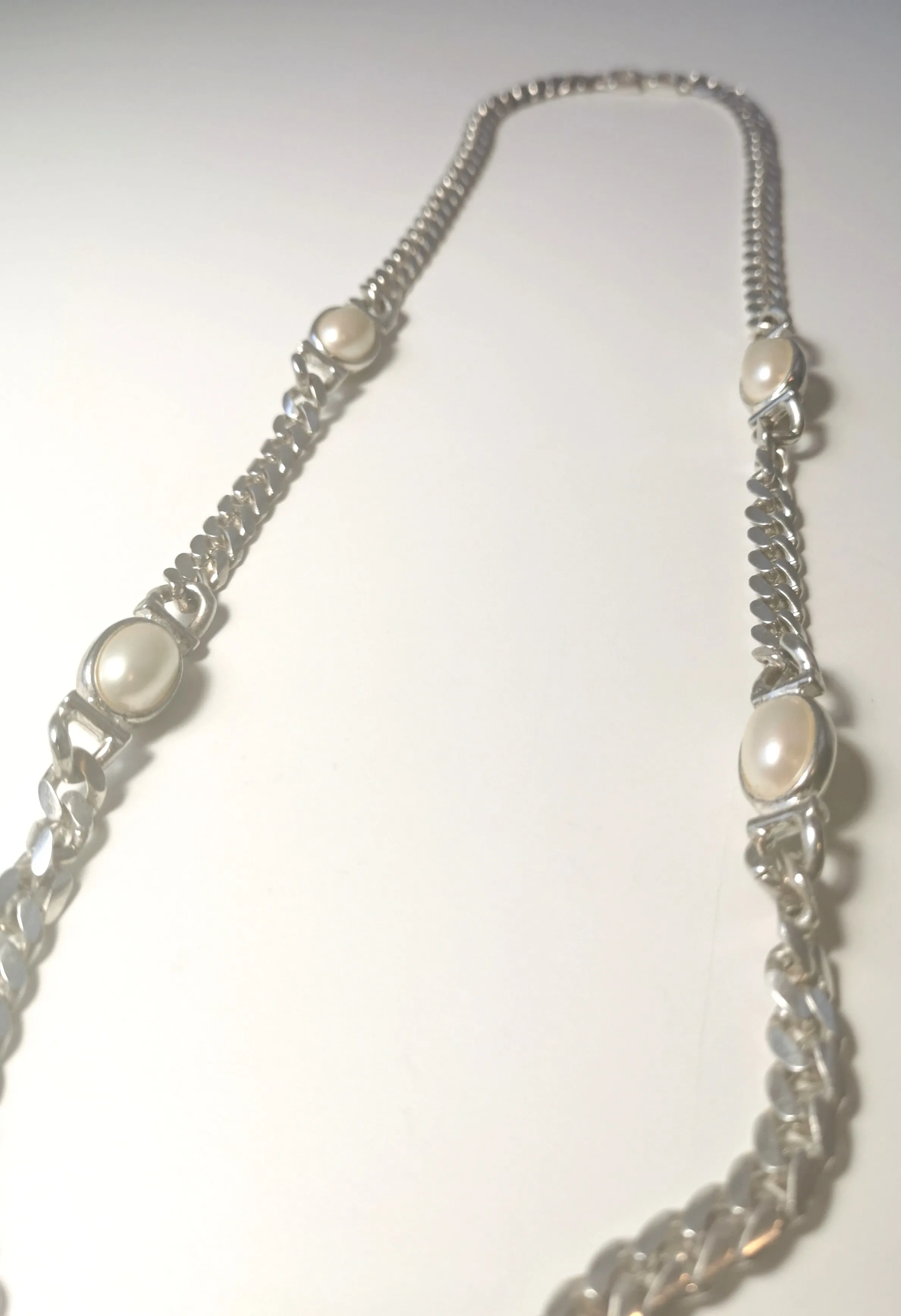 Necklace Silver Tone Chain & Faux Pearl Station Vintage 80sStyle image indicator(7)