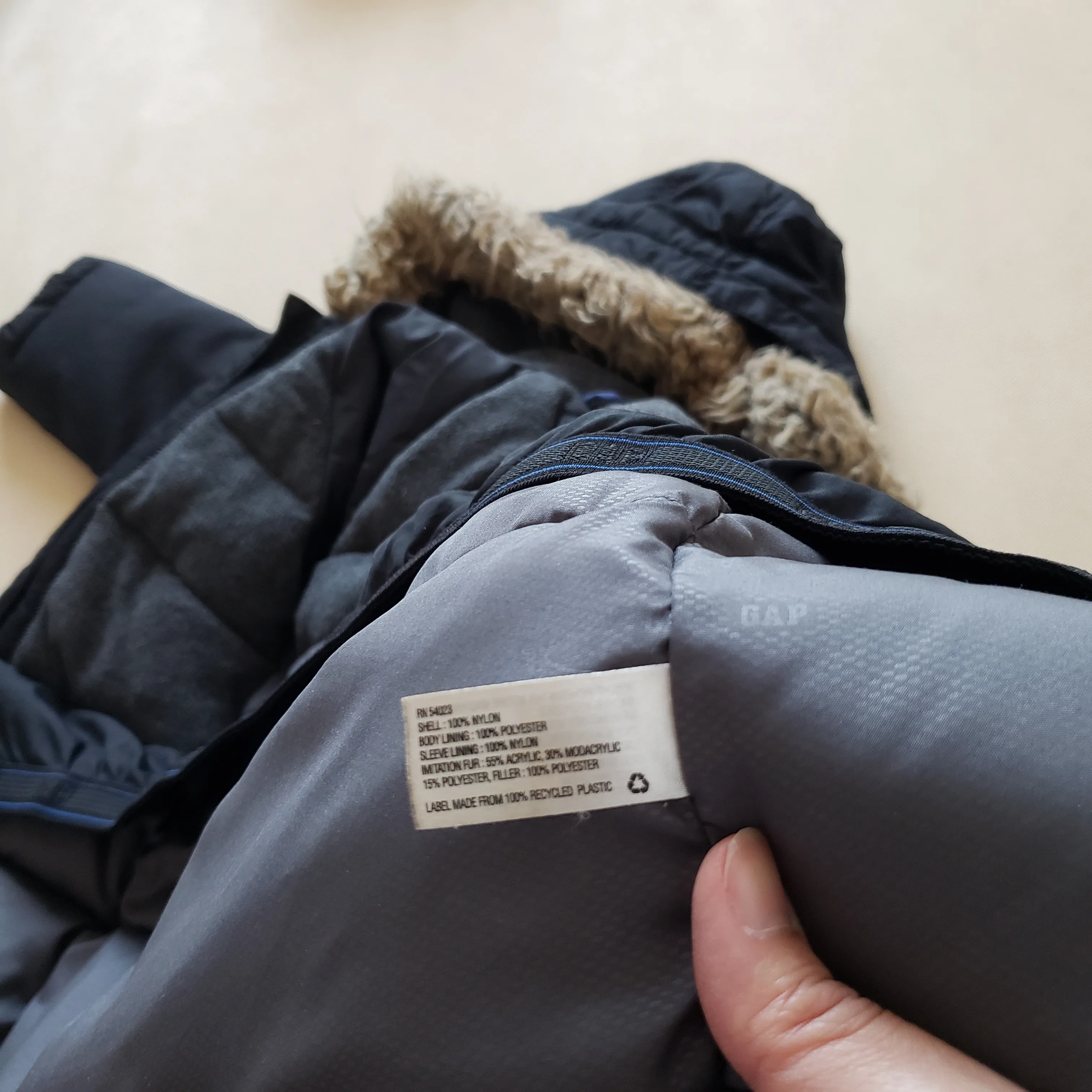 Baby Gap winter jacket - size 4 image indicator(3)