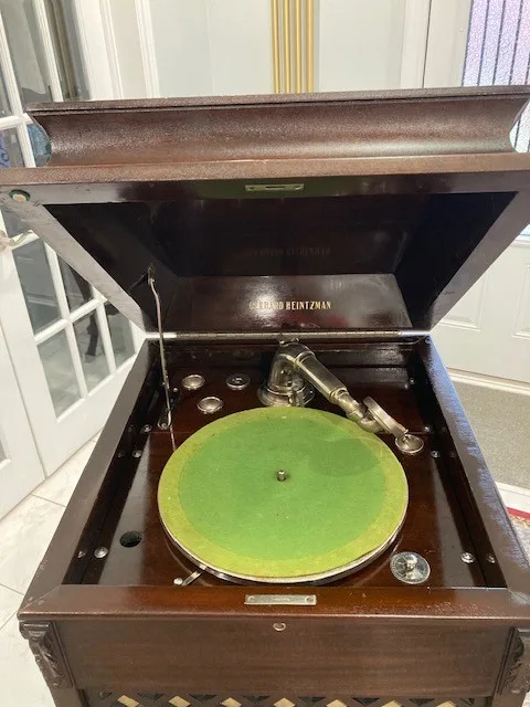 1920 Gerhard & Heintzman Phonograph image indicator(4)