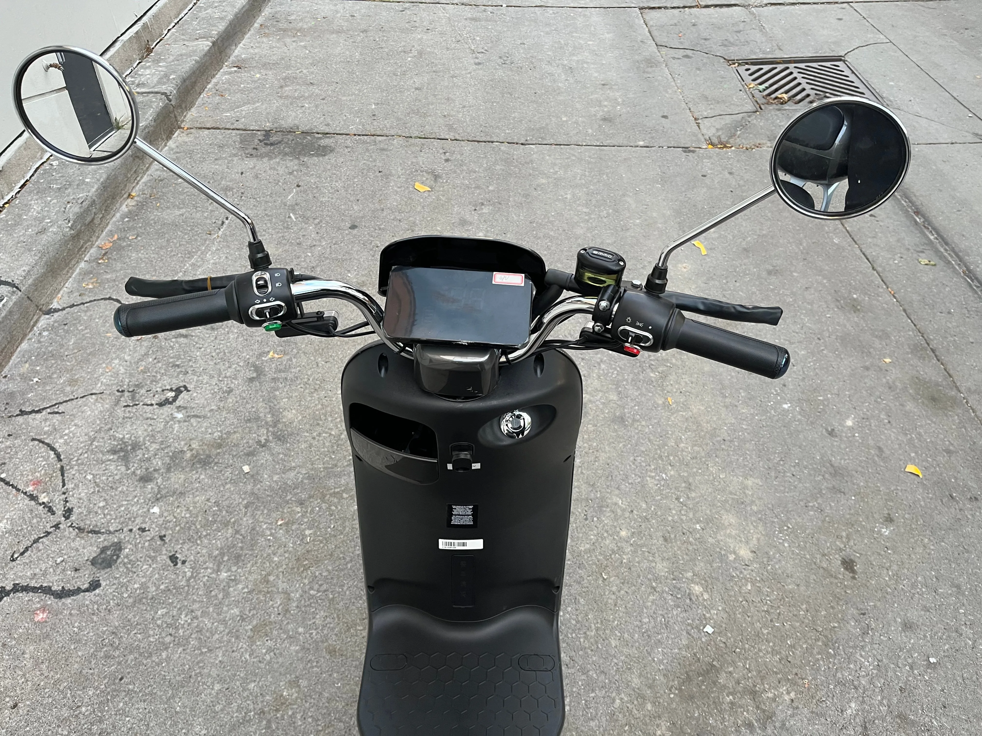 EMMO ADO Electric Moped | Showroom Demo / Full Warranty image indicator(4)