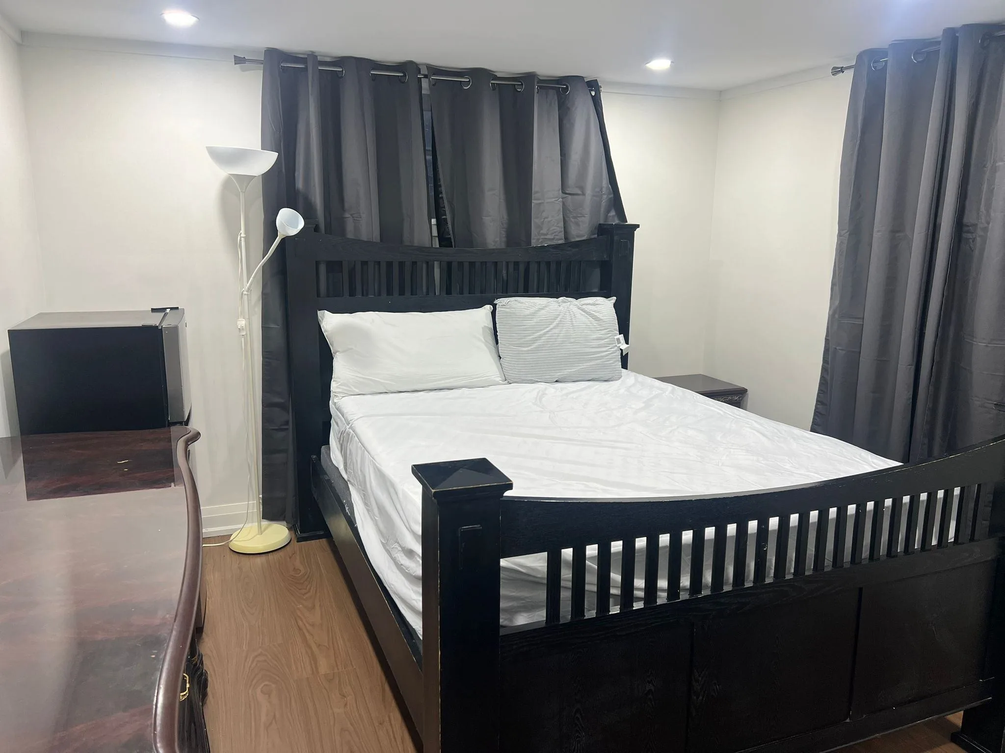 Room For Rent image indicator(3)