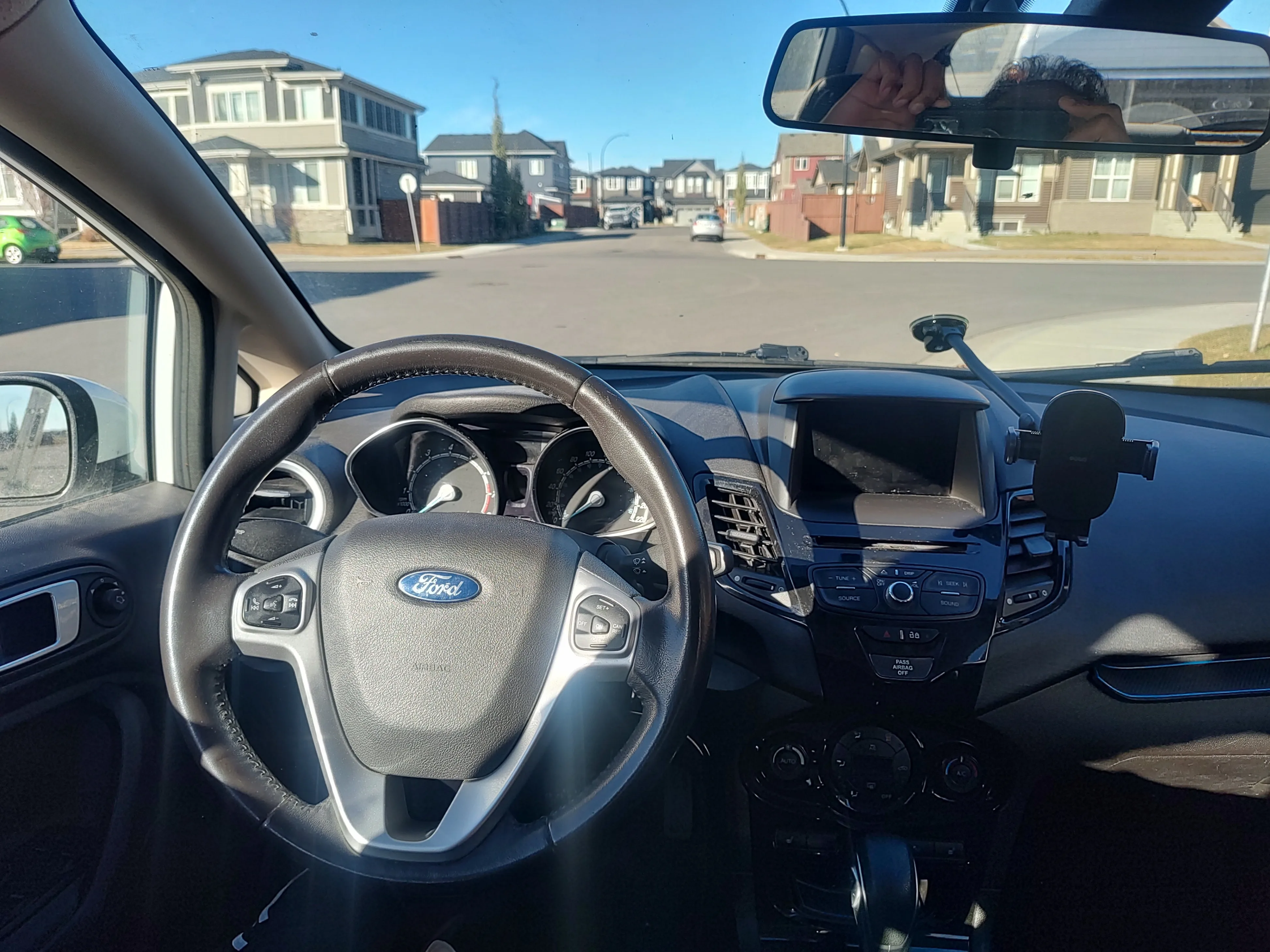 2015 Ford Fiesta image indicator(8)