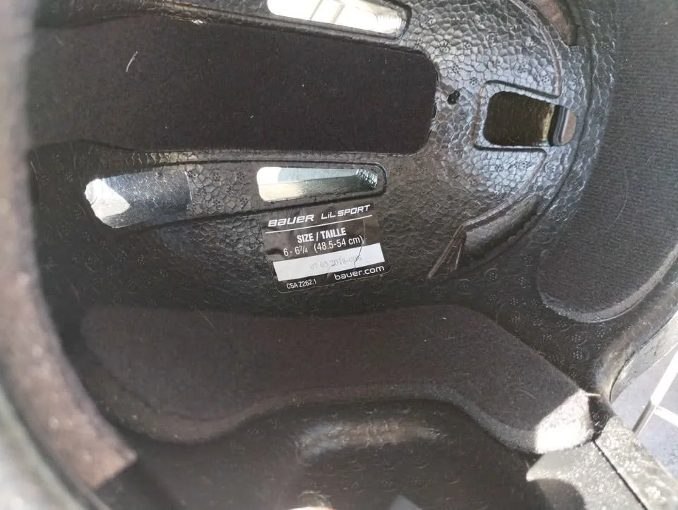 Black Bauer CCM 6-6 3/4 Hockey Helmet CCM      OTHER ADS!!! image indicator(4)