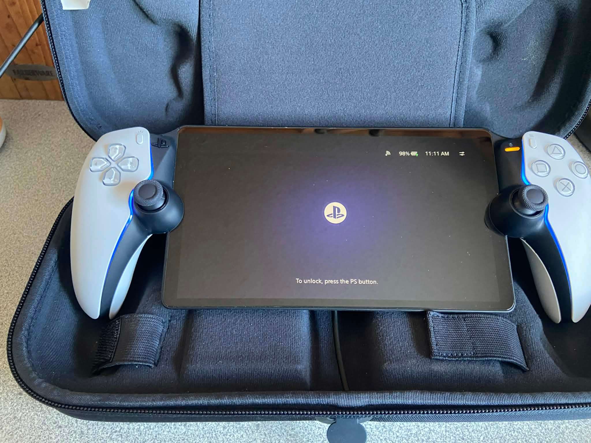 ps5 portal and carrying case