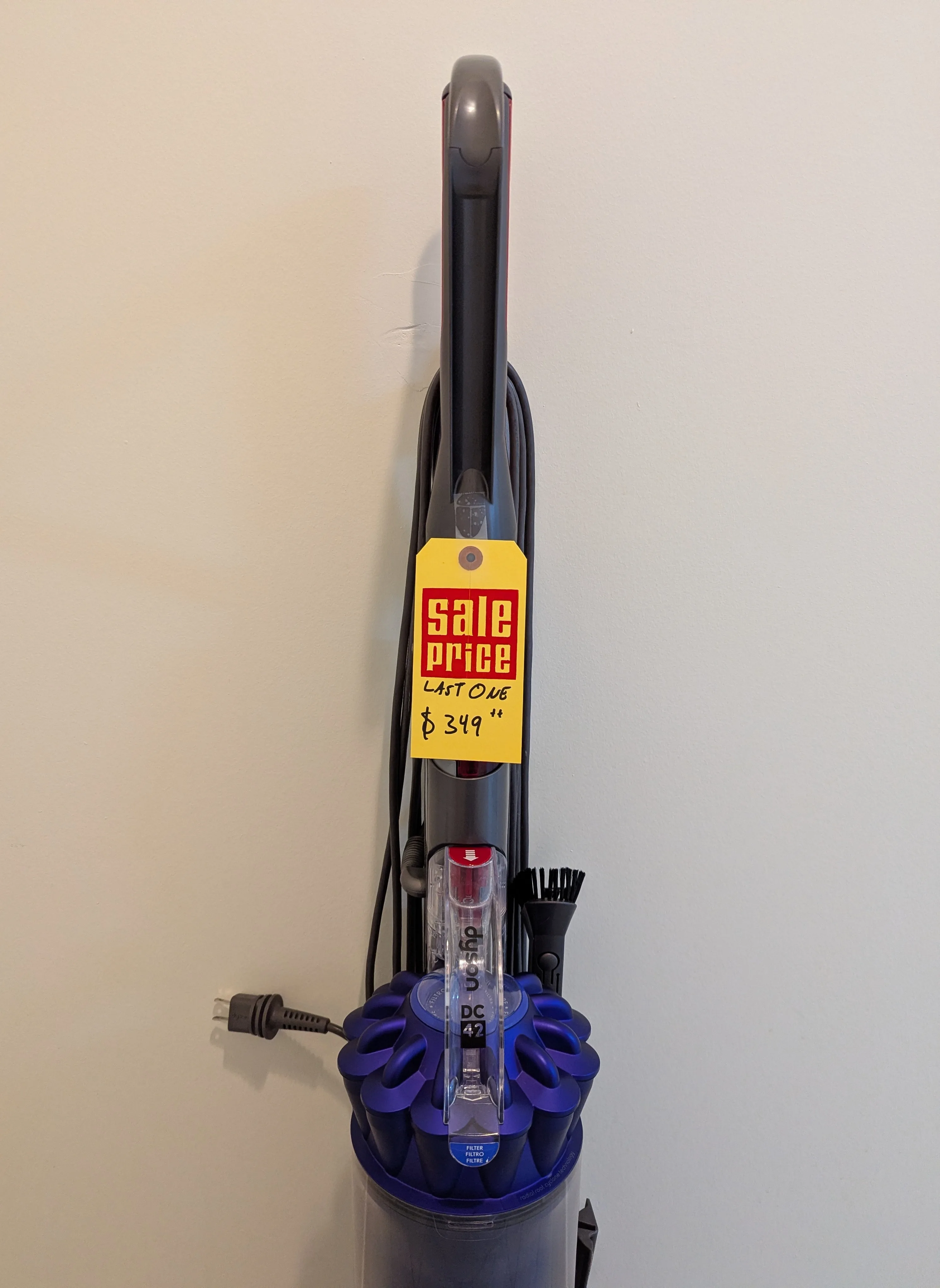 Dyson DC42 Multi-Floor Upright Vacuum – Powerful & Easy to Use! image indicator(2)