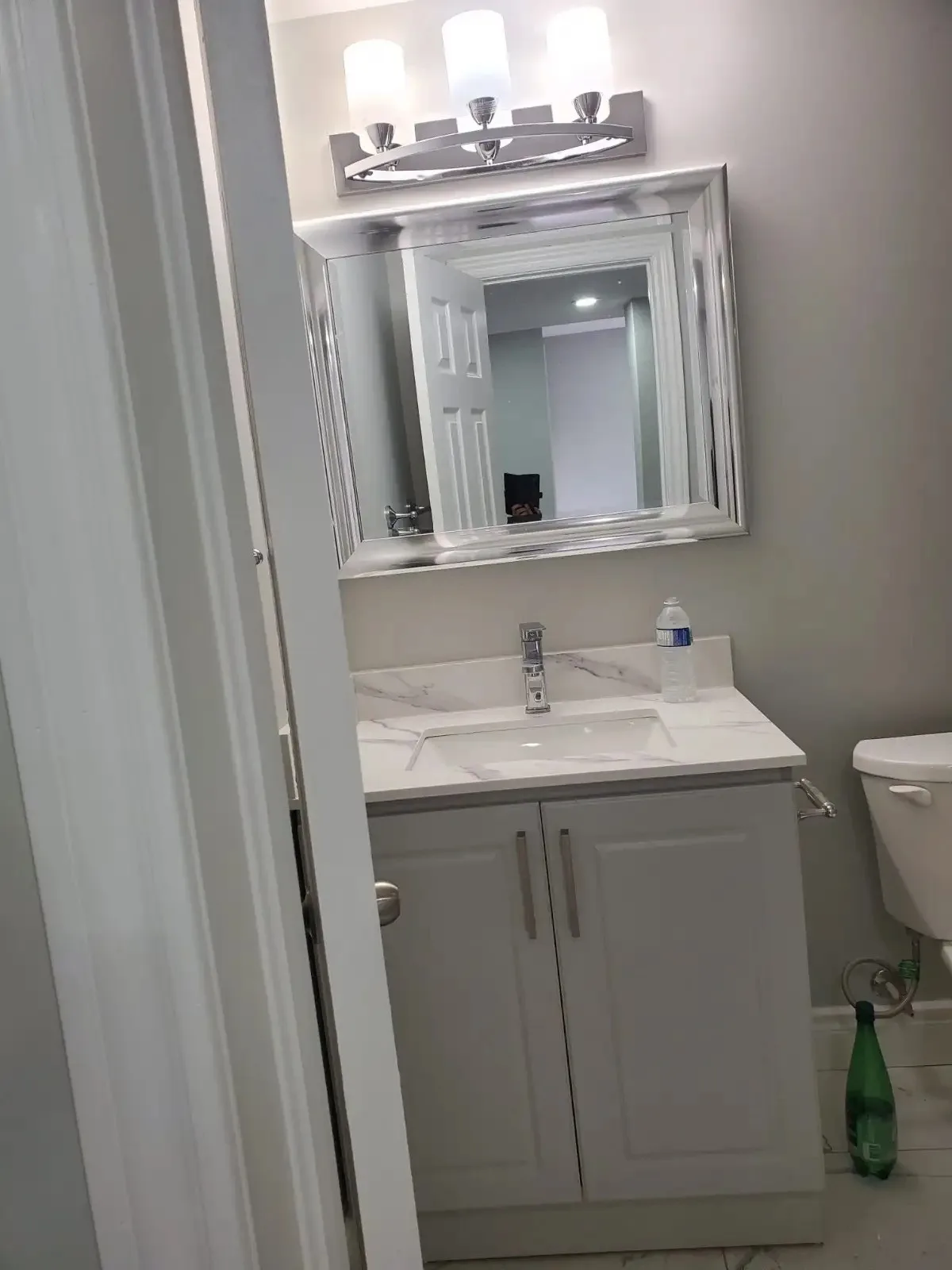 basment for rent image indicator(6)