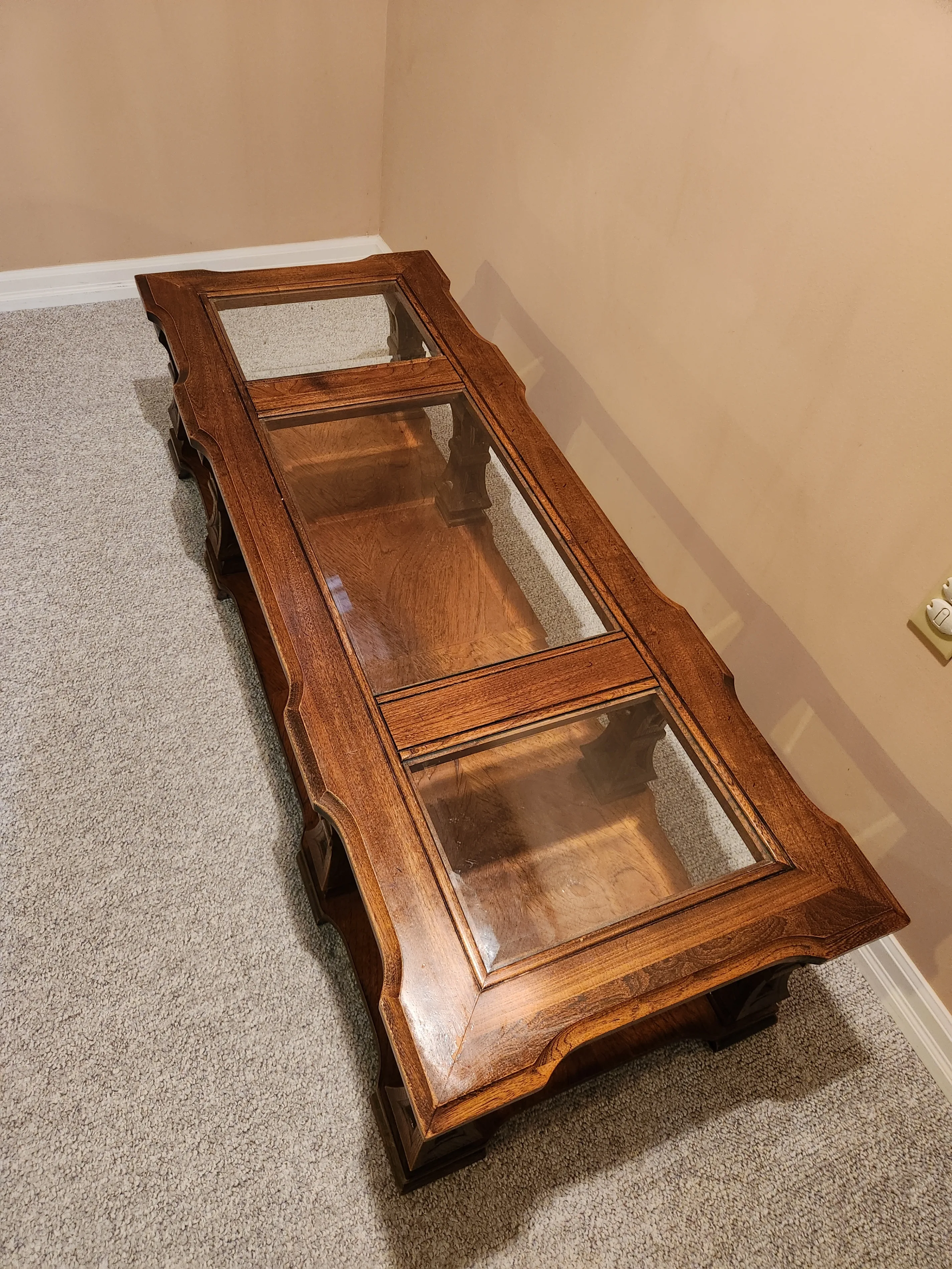 Vintage Solid Wood Coffee Table and Two End Tables image indicator(2)