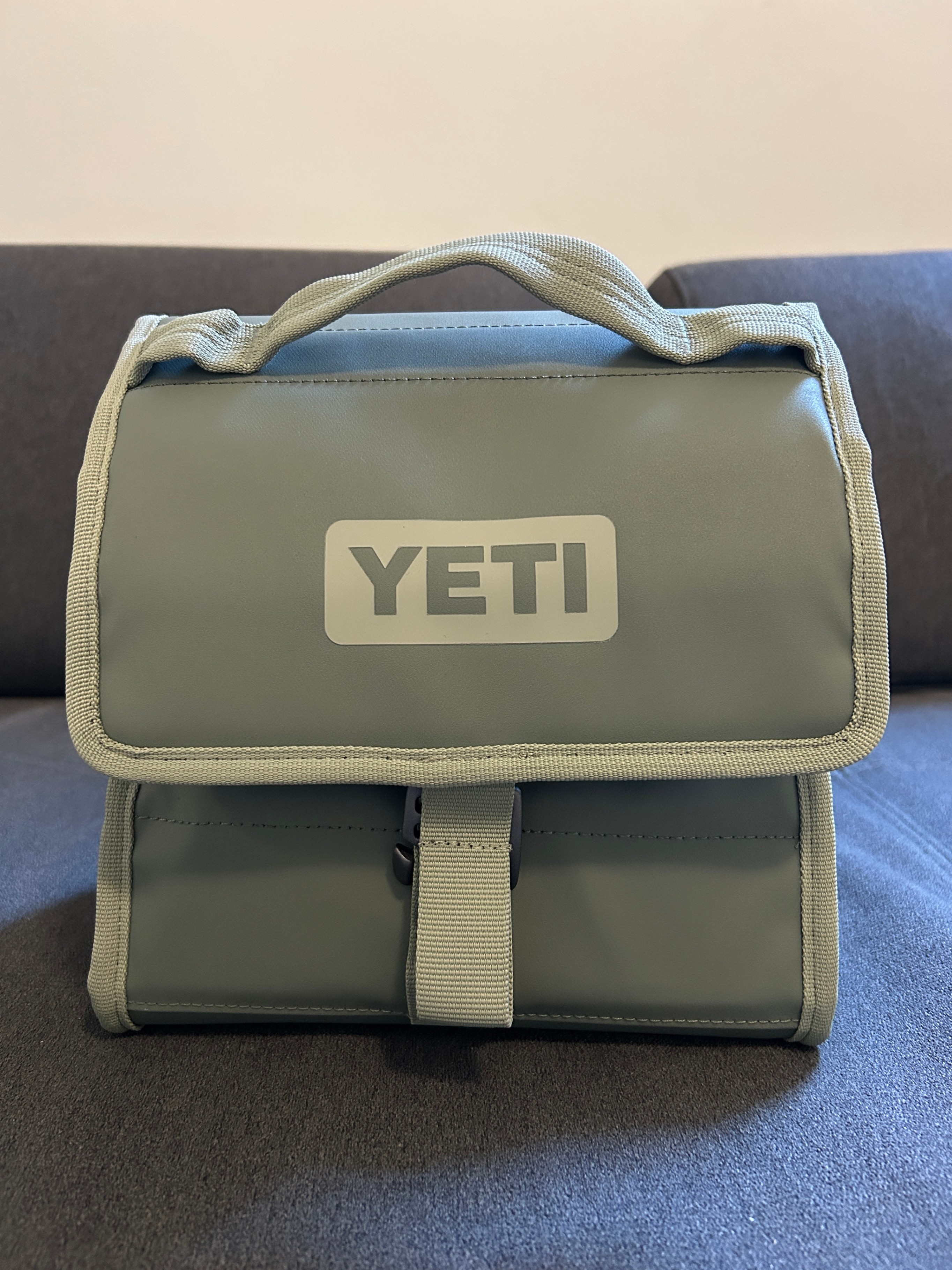 Brand New YETY Daytrip Lunch Bag