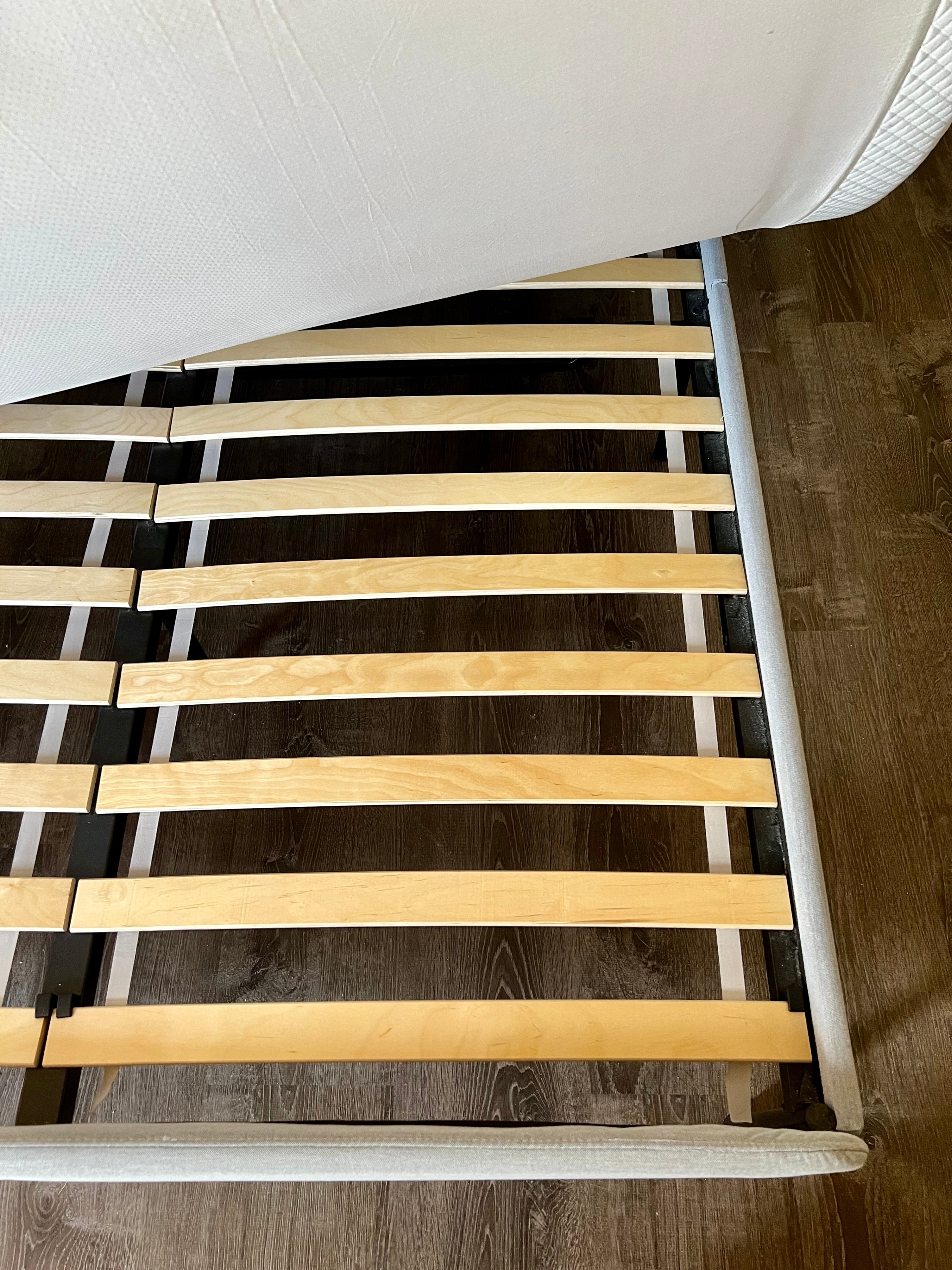 Bed frame with mattress - photo 3