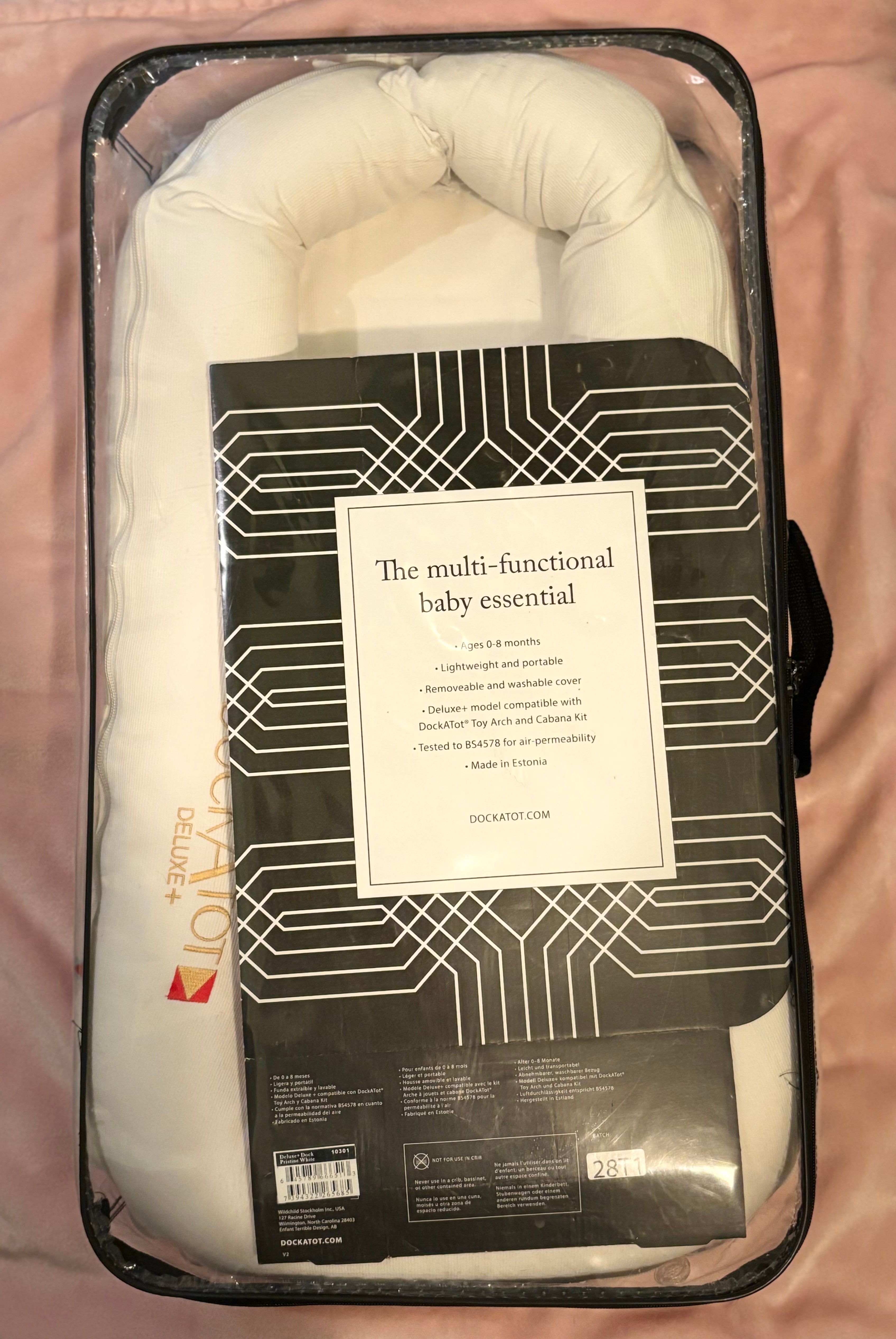 White Deluxe+ DockATot w Pink Cover  — GREAT condition - photo 4
