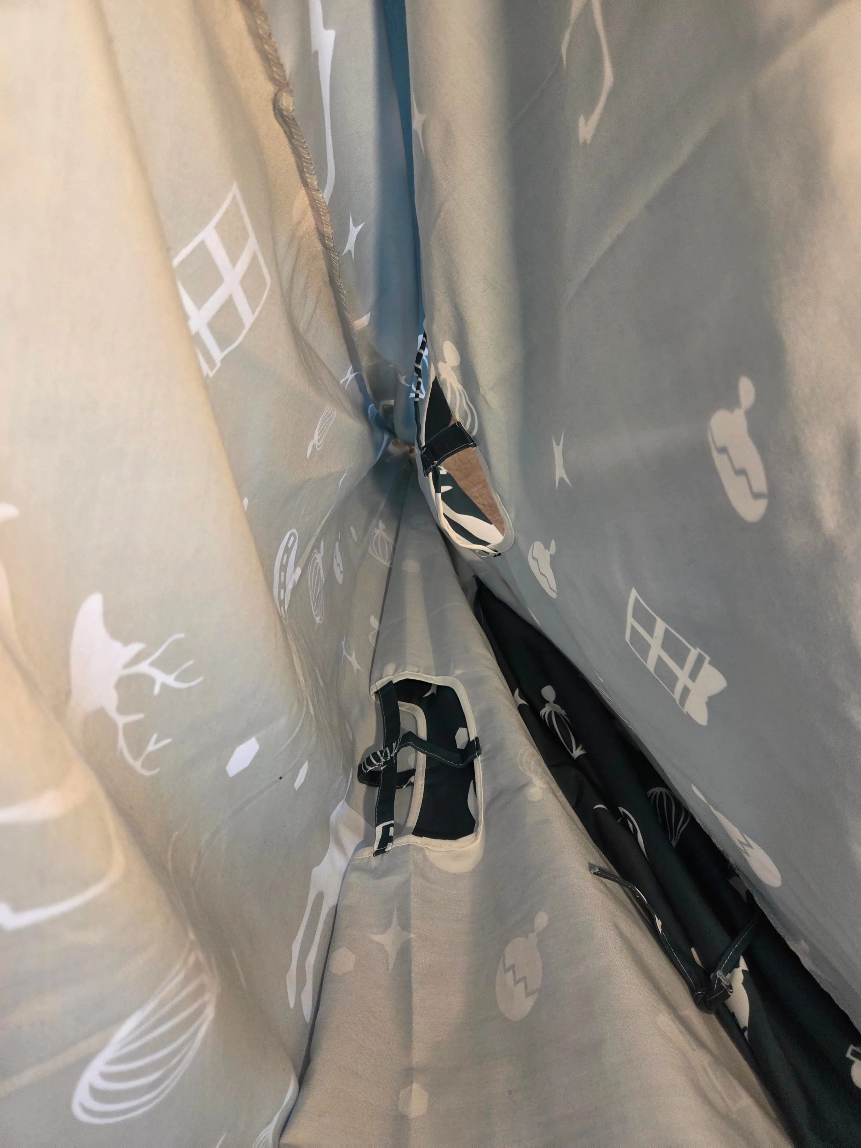 Holiday Christmas Kids Teepee, 59×47 in, with Garland image indicator(10)