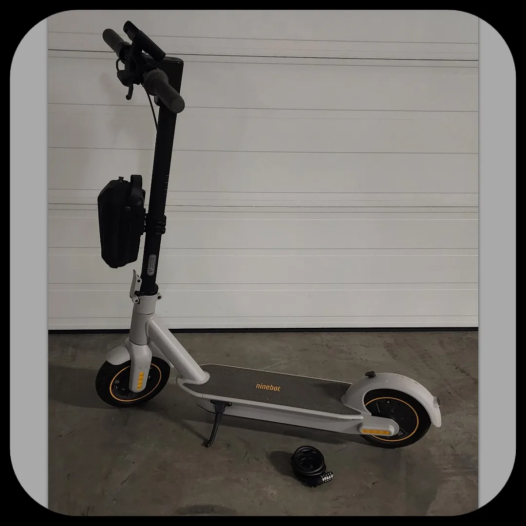 SEGWAY || Ninebot MAX G30LP Electric Scooter image indicator(4)