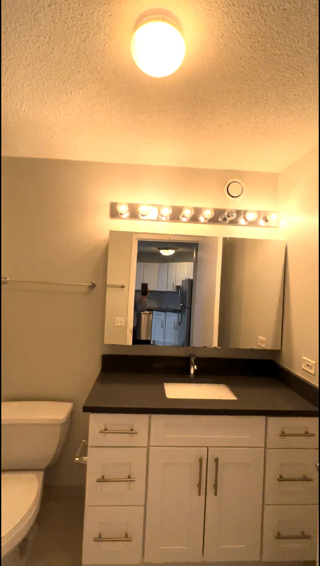 Sublease 1 Bed 1 Bath - Apartment image indicator(9)