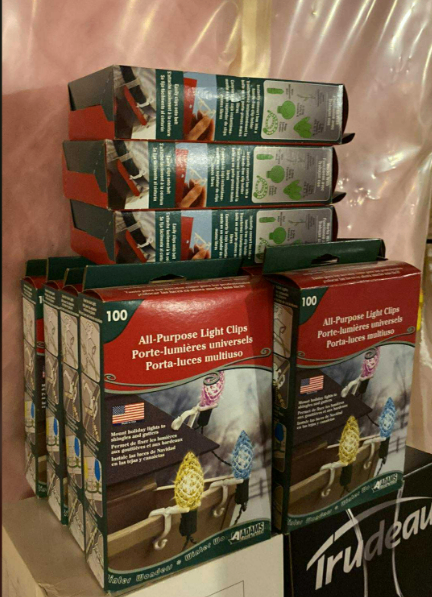 Adams 100 All-Purpose Christmas Light Clips Boxes