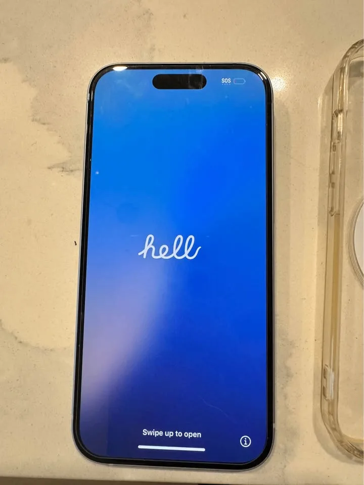 iPhone 15 - 100% Battery Health