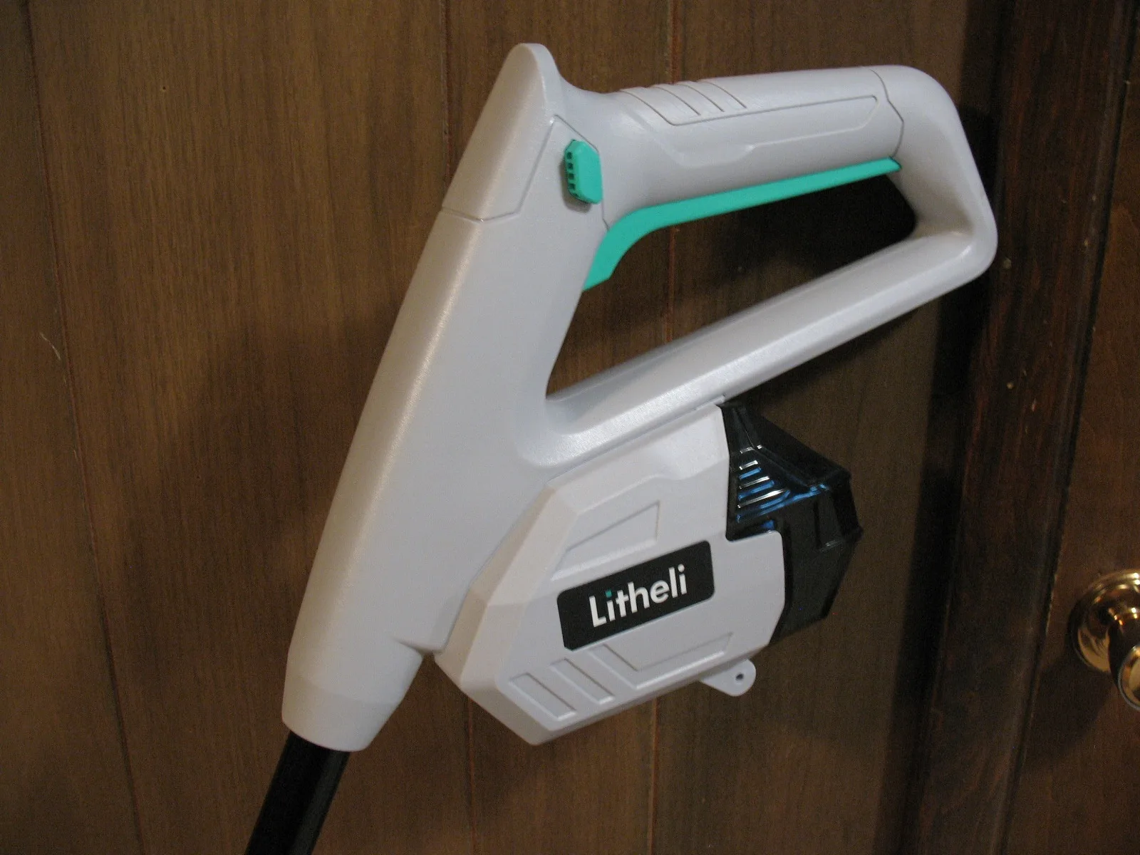 Cordless 20 Volt Snow Shovel, BRAND NEW image indicator(3)