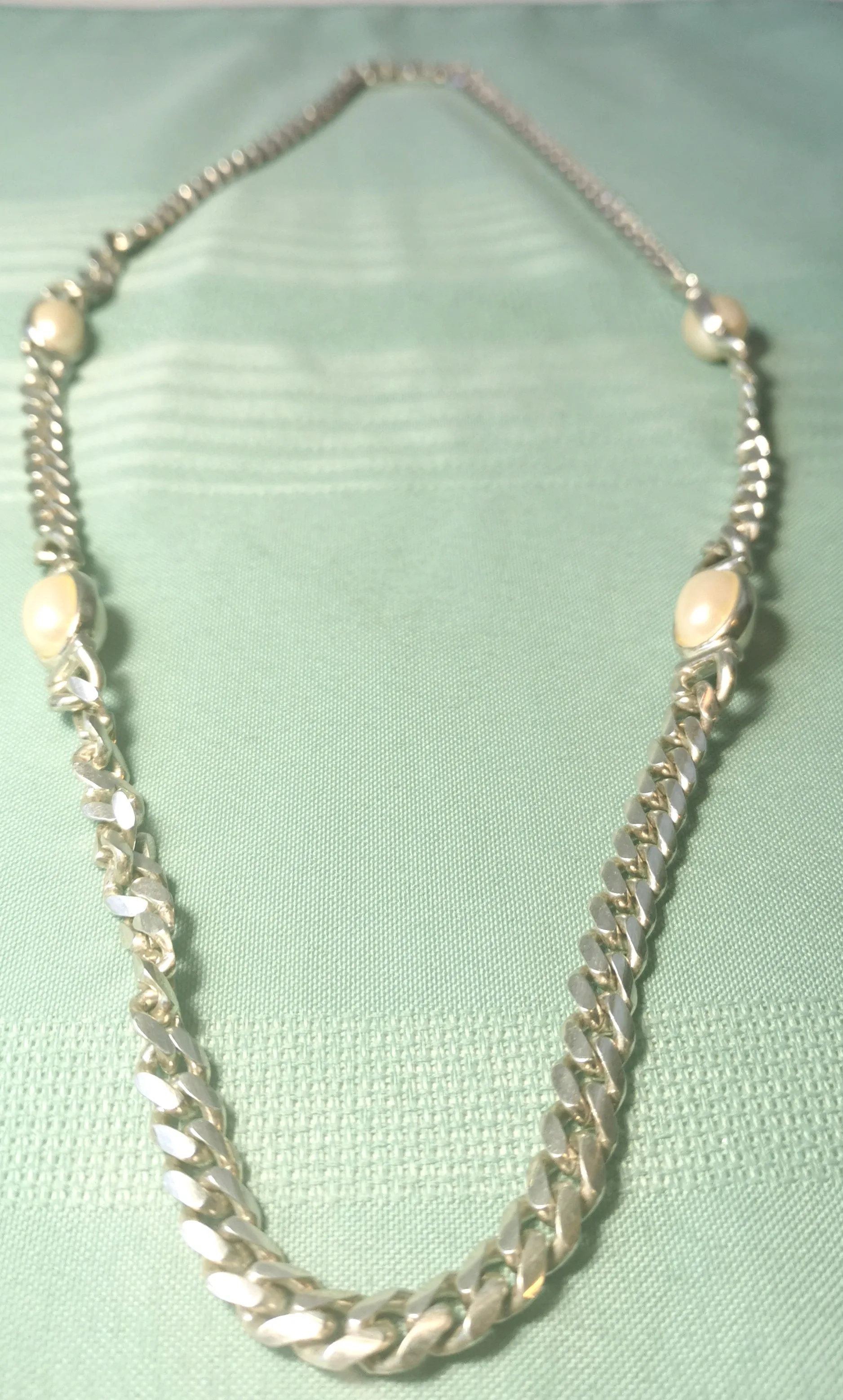 Necklace Silver Tone Chain & Faux Pearl Station Vintage 80sStyle