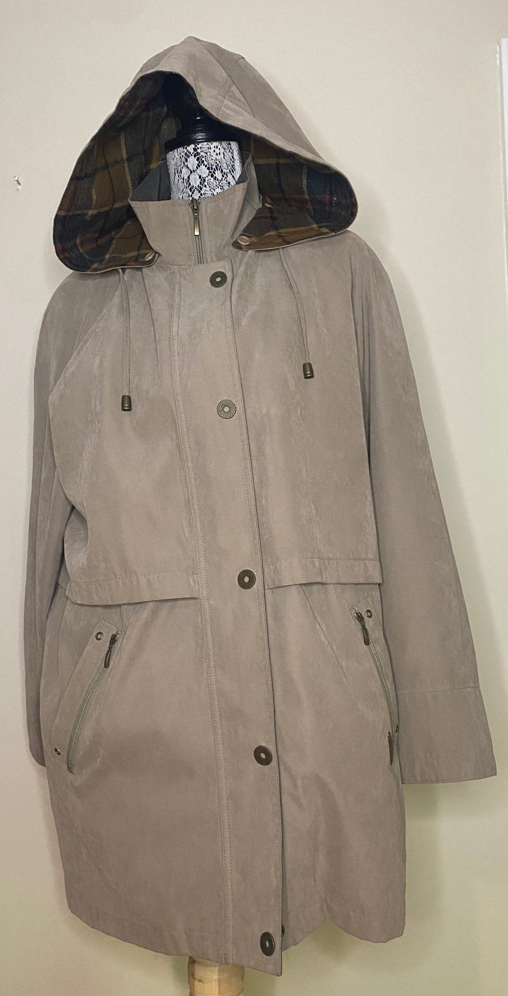 Liz Claiborne Soft Shell Lined Hooded Tan Women’s Coat Large