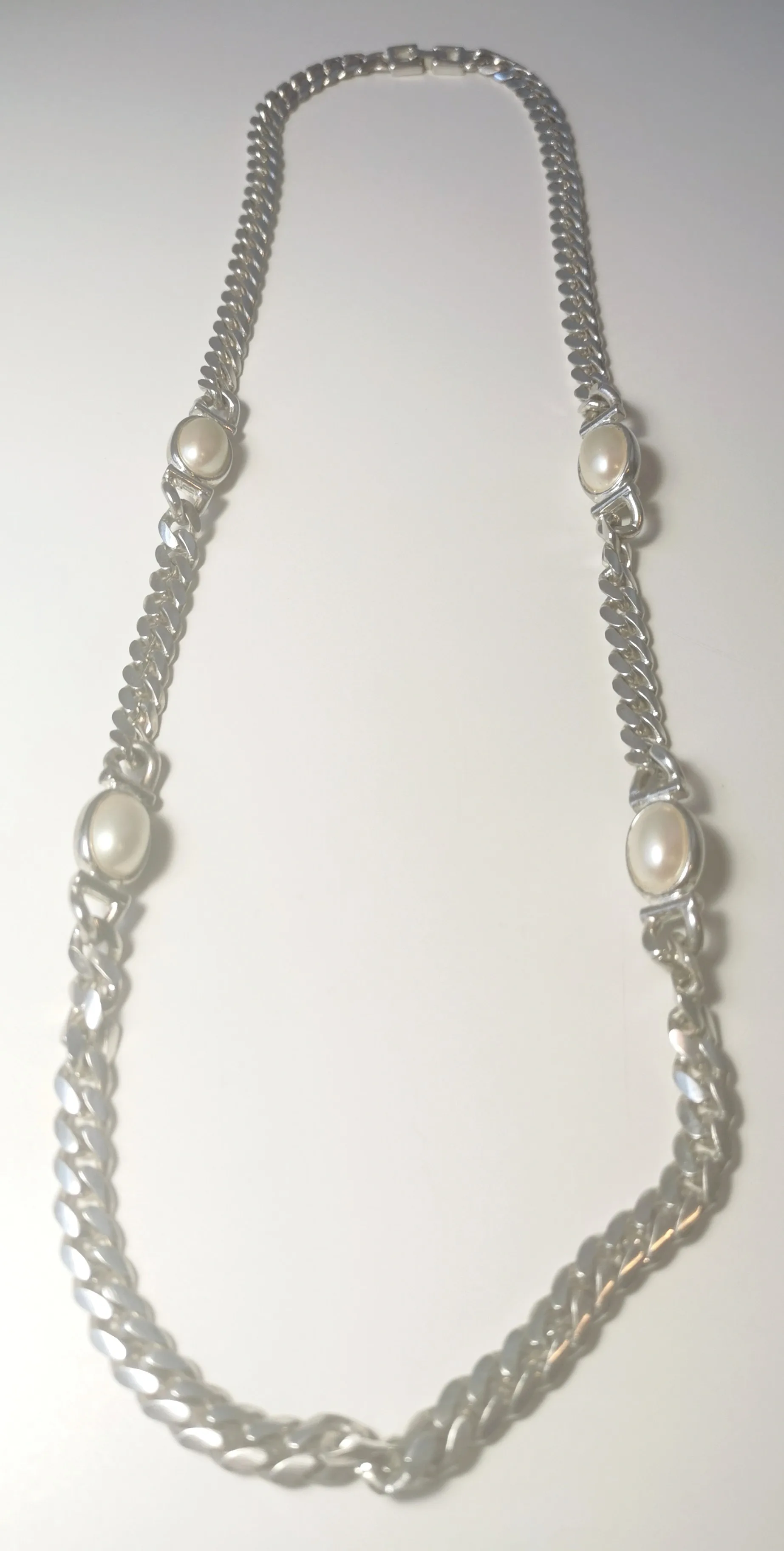 Necklace Silver Tone Chain & Faux Pearl Station Vintage 80sStyle image indicator(5)