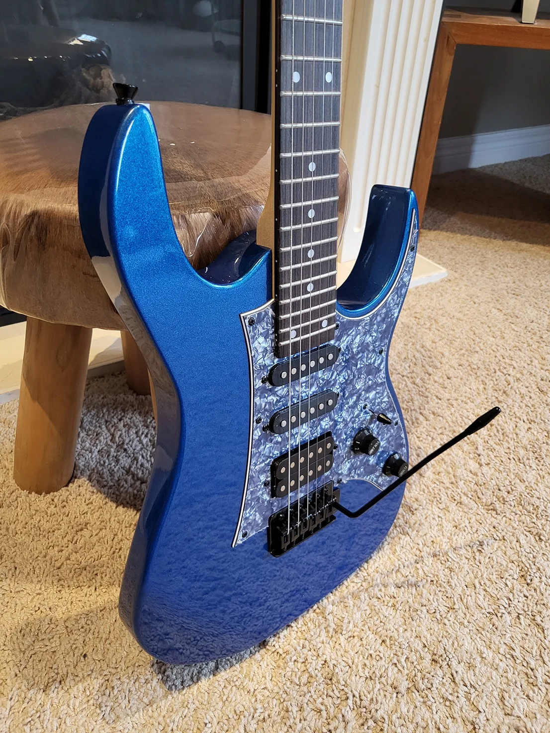 Brand New Full Size Electric Guitar – Blue Finish, HSS, Tremolo image indicator(5)