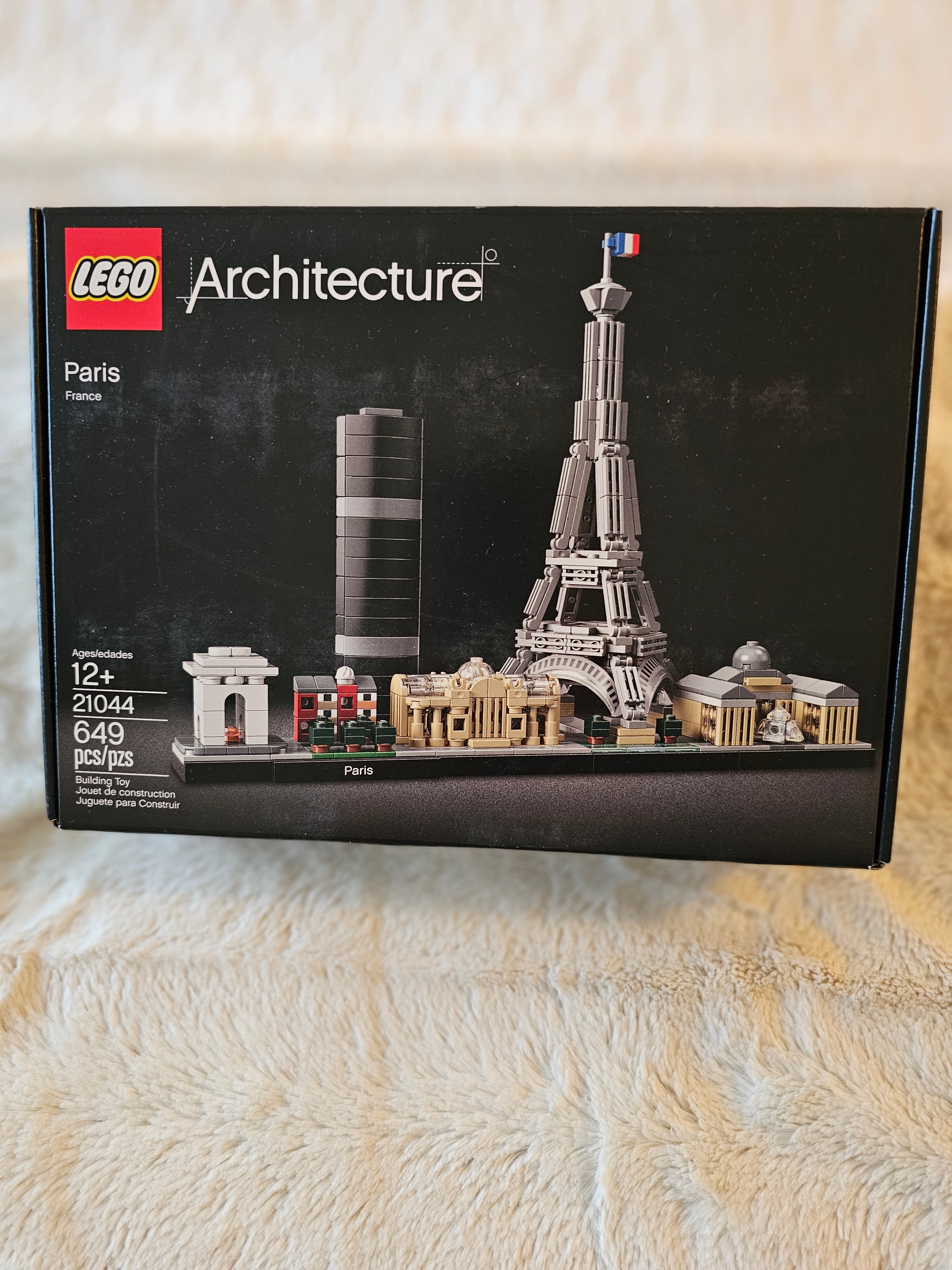 LEGO Architecture-(#21044) PARIS - NEW AND SEALED