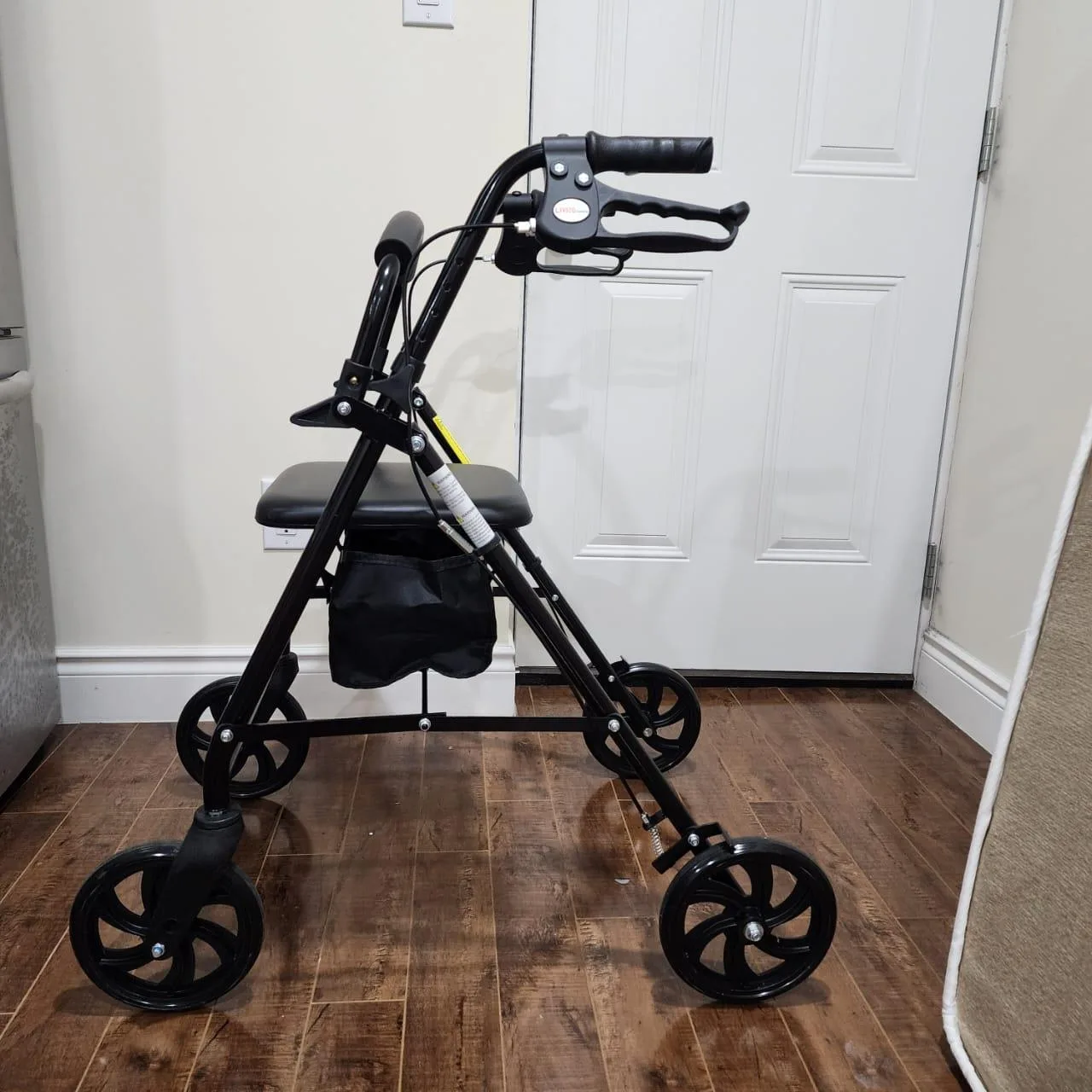 Folding Walker with Seat,4-Wheels Rollator-Only 3 times used image indicator(4)