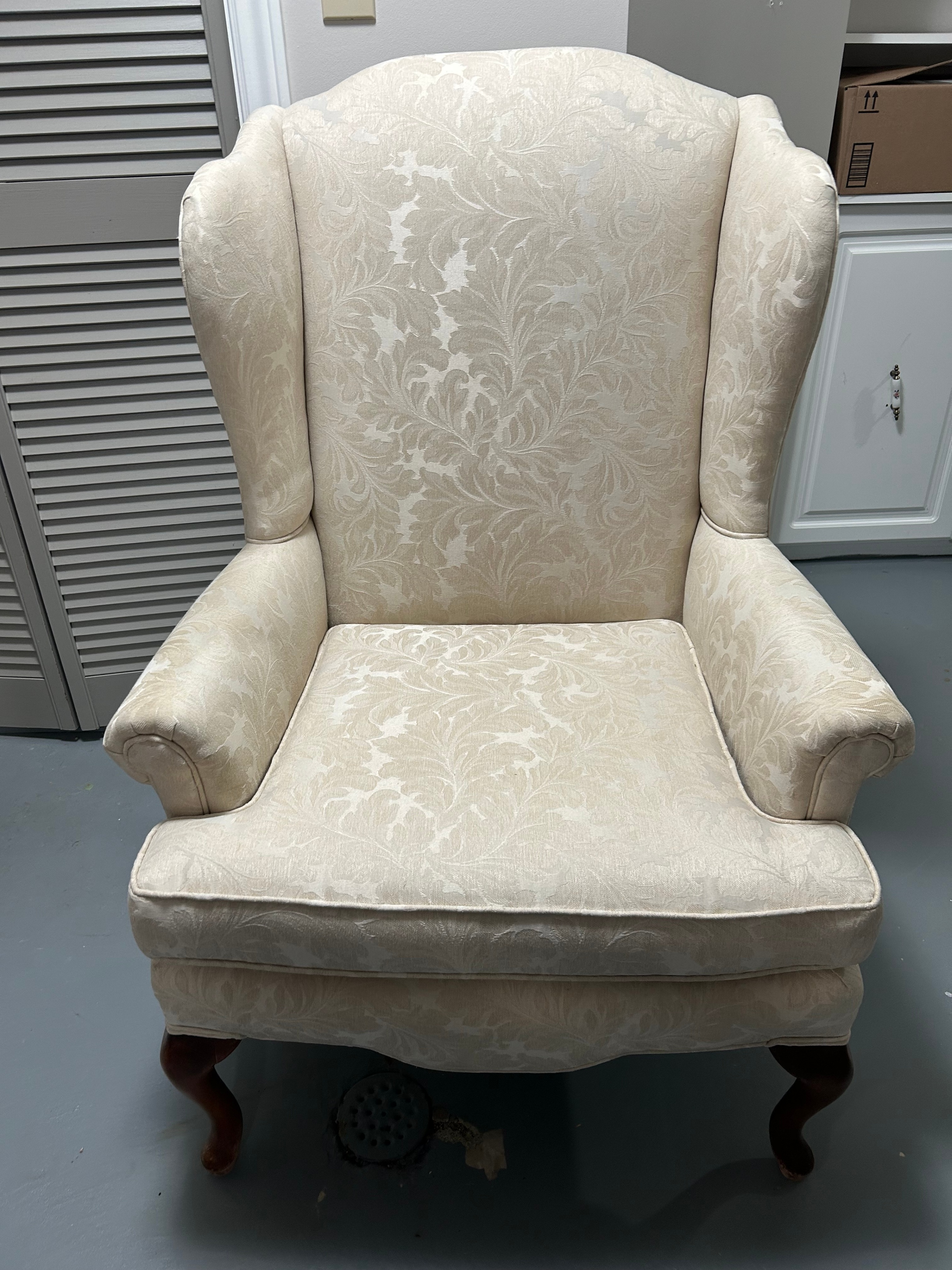 3 Piece SET: Couch & 2 Matching Armchairs - photo 2