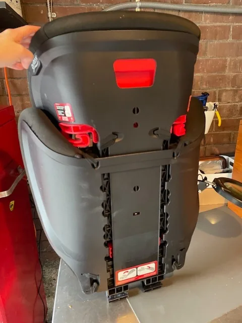 Britax Skyline 2-Stage Booster Car Seat image indicator(6)