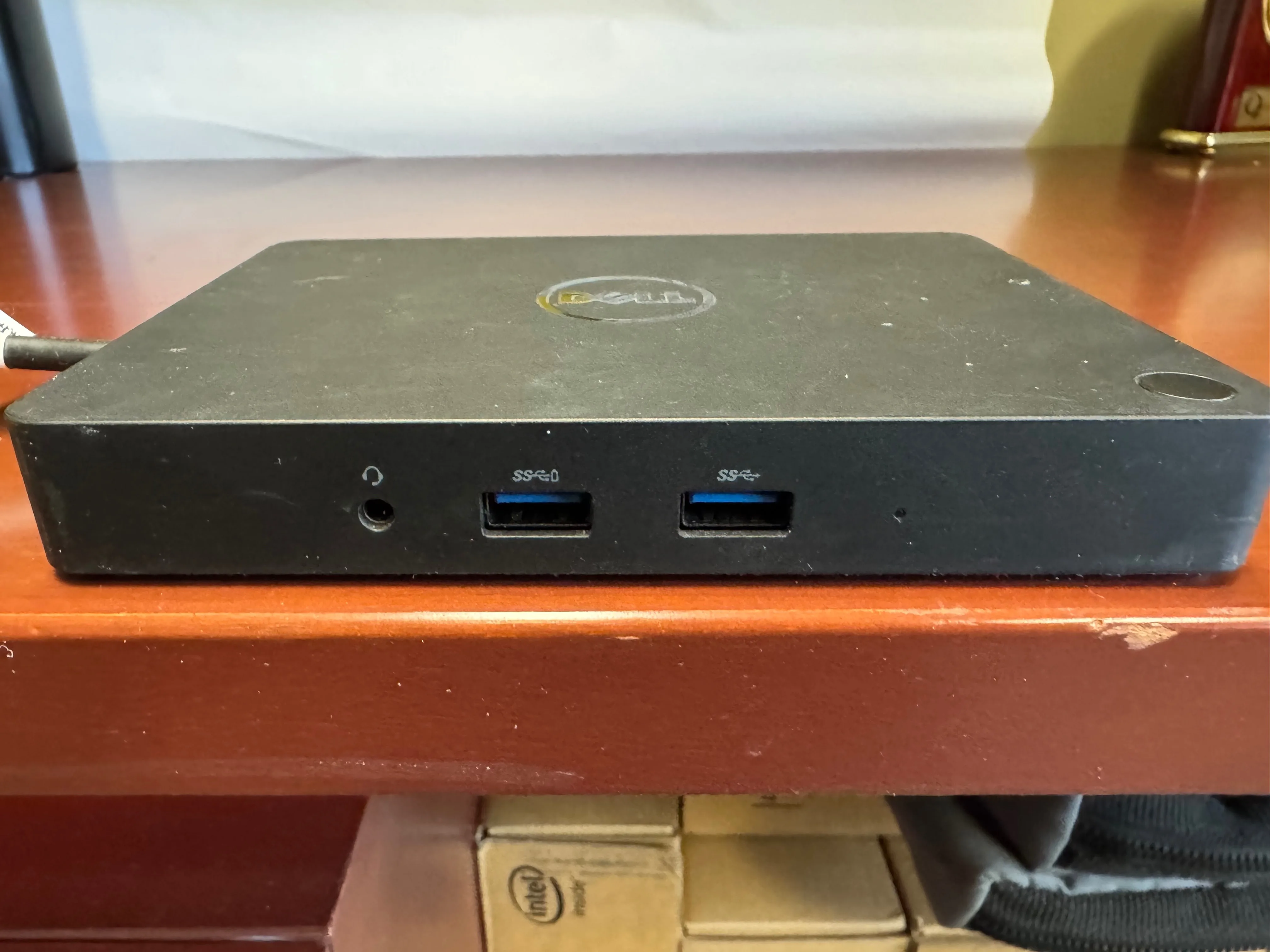 Lenovo ThinkPad USB 3.0 Ultra Dock image indicator(3)