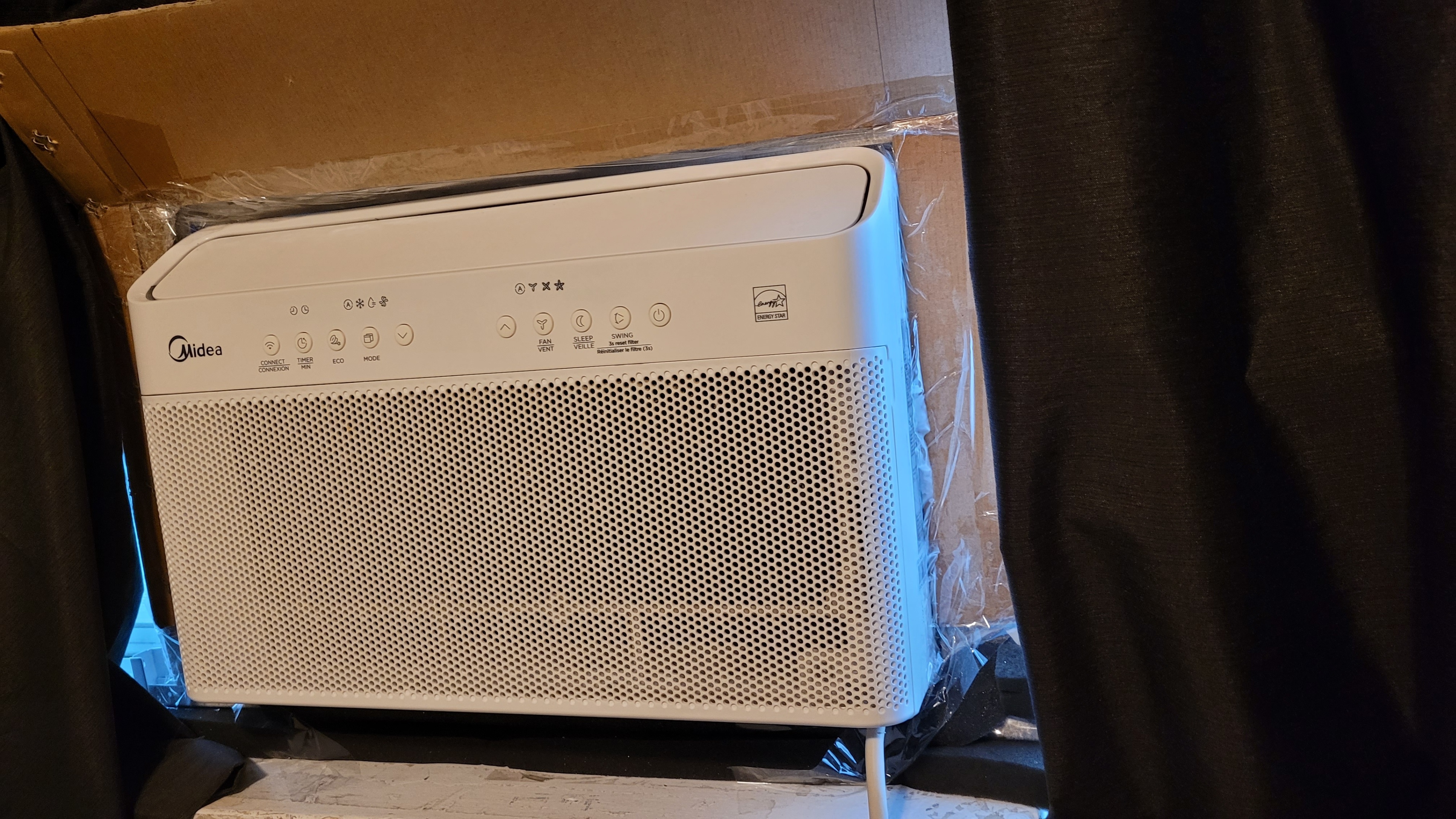 Midea 12,000 BTU Smart Inverter U-Shaped Window Air Conditioner - photo 2