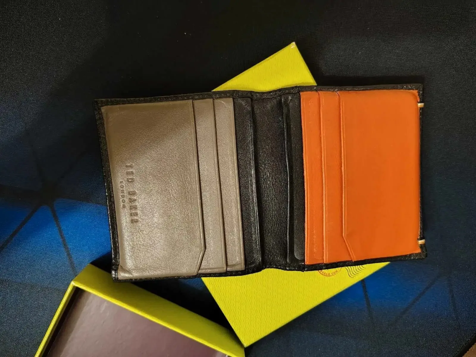 TED BAKER (London) Men’s Leather Wallet – 9 Card Holder image indicator(4)