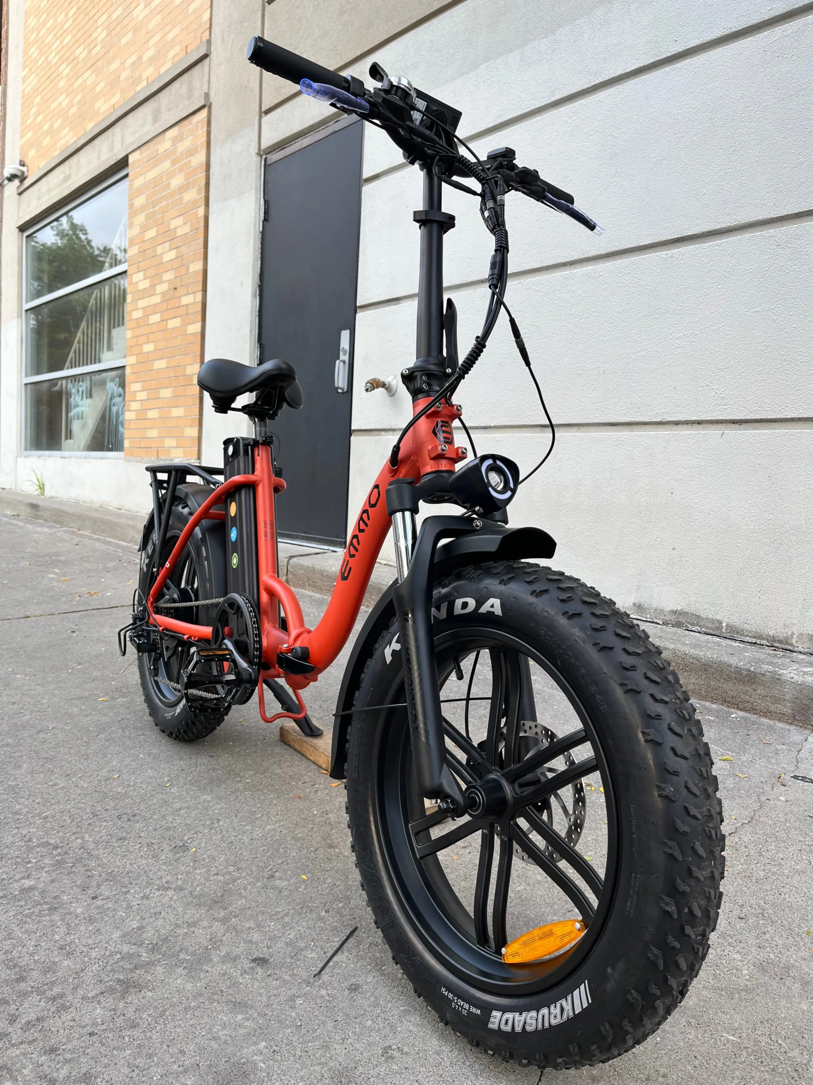 EMMO E-Mini Pro Electric Bicycle | Showroom Demo / Full Warranty image indicator(3)