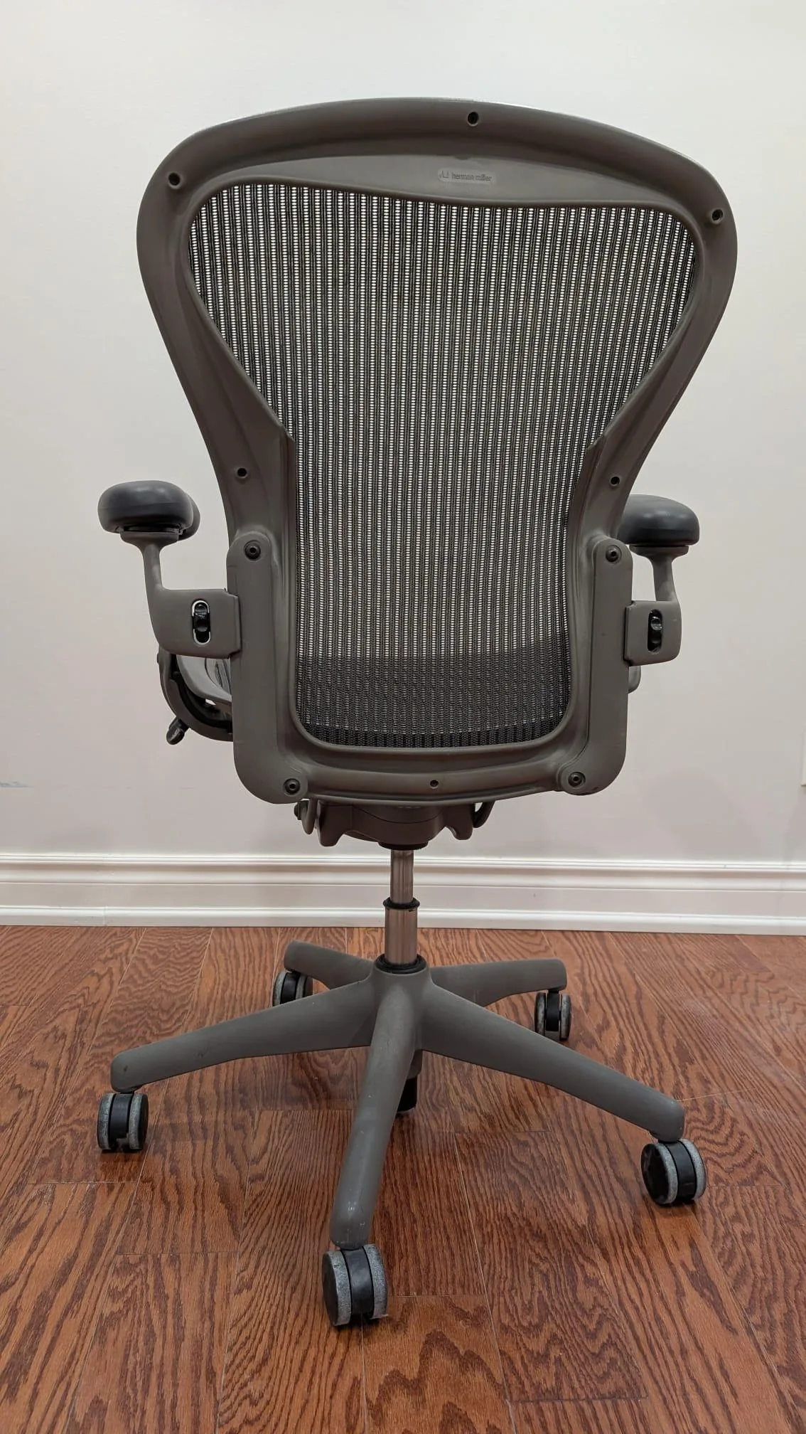 Herman Miller Aeron Office Chair - Graphite image indicator(6)