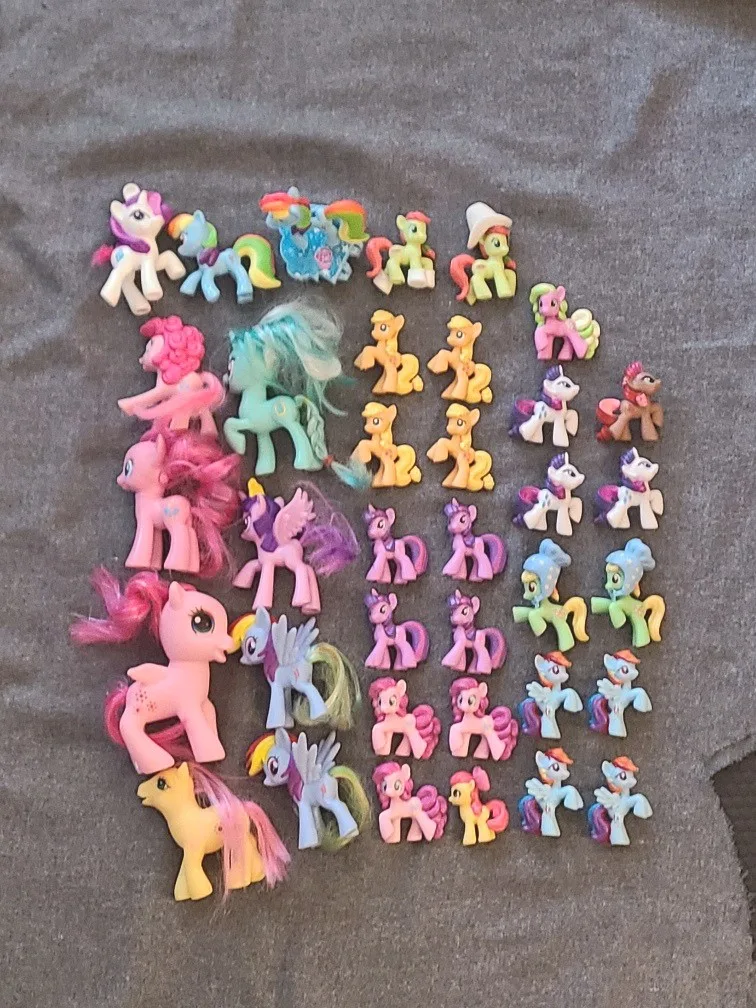 Hasbro SA My Little Pony figurines smaller & medium sizes thumbnail
