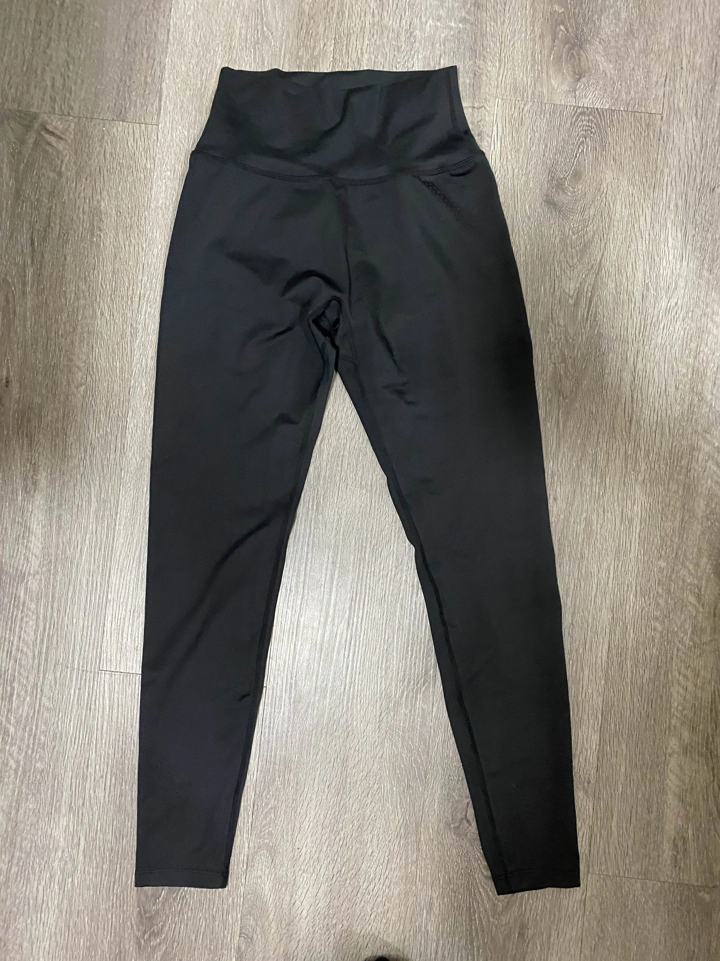 Buffbunny - Lit Laser Cut Legging - Onyx Black image indicator(7)