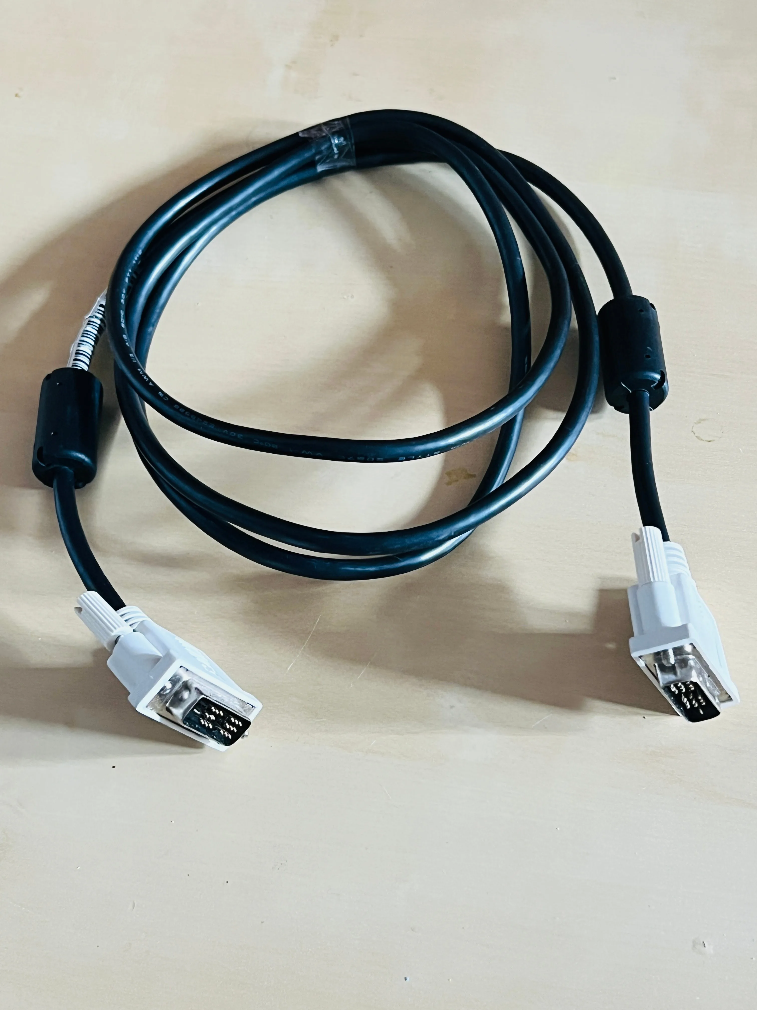 dvi-d monitor display cable / câble d'affichage