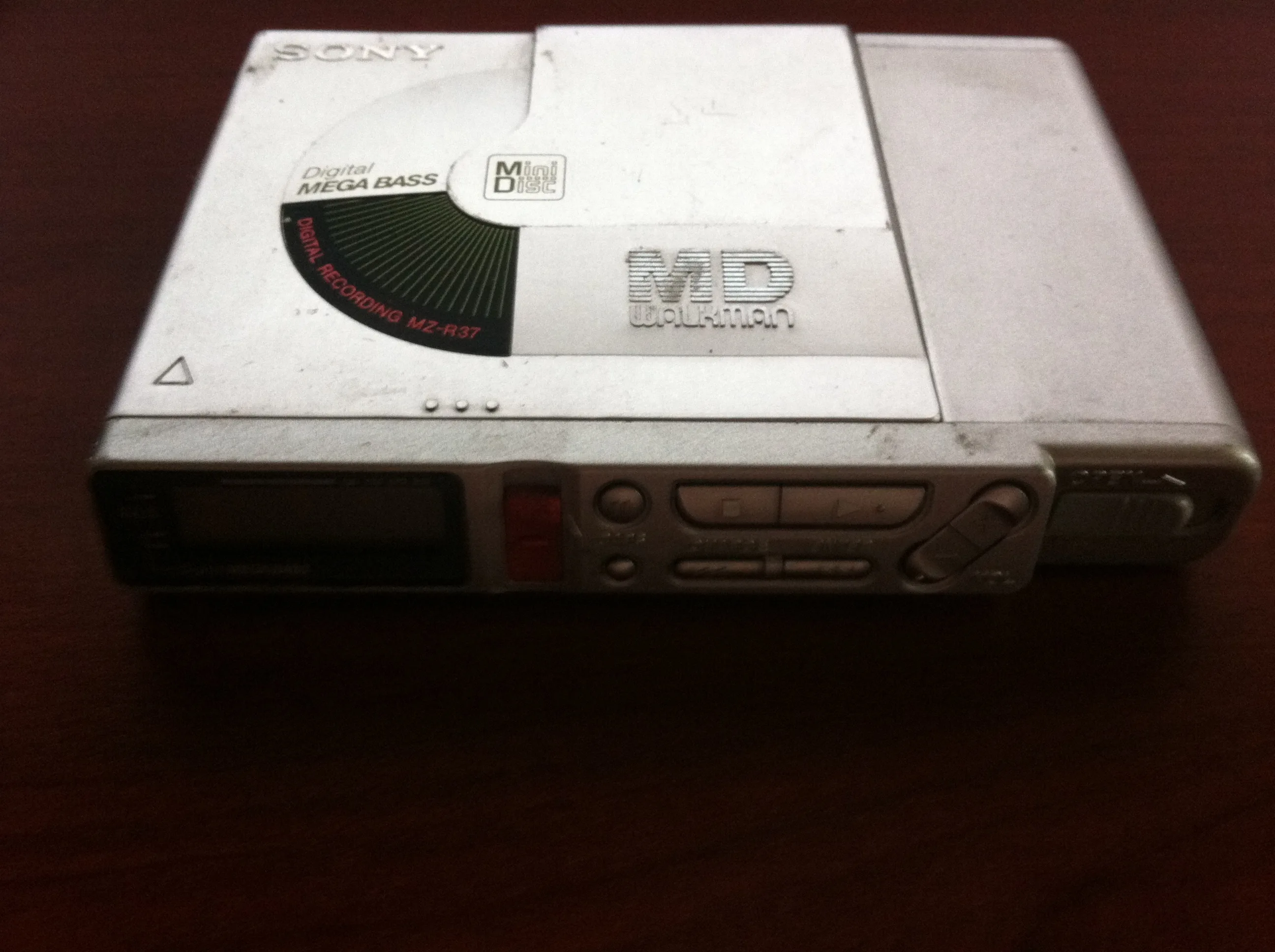 Sony MZ-R37 MiniDisc Walkman