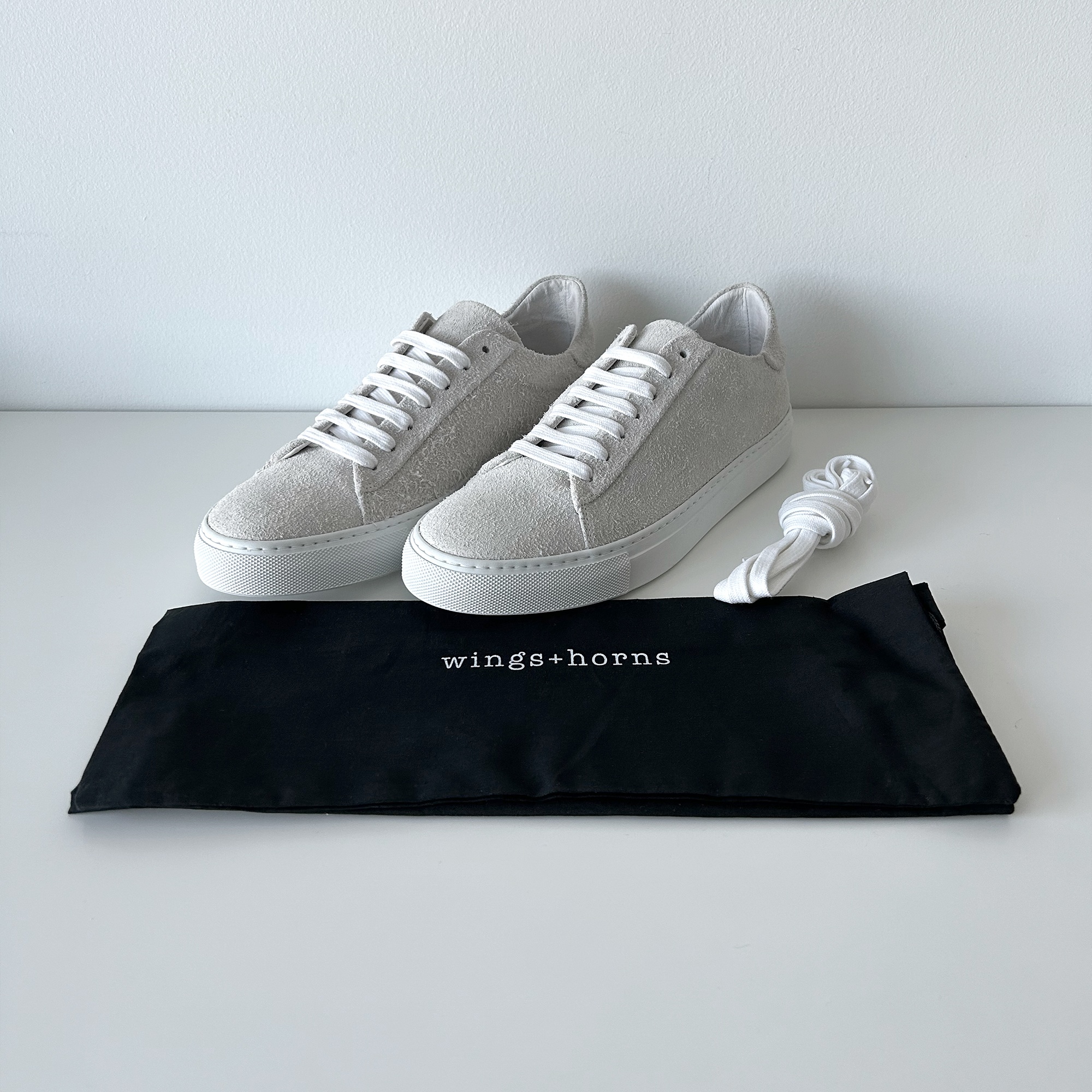 [RARE] Wings+Horns Suede Court Low (US 8)