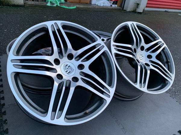 Set of OEM FORGED 19X8/9.5 Porsche Boxster/Cayman rims exc con - photo 5