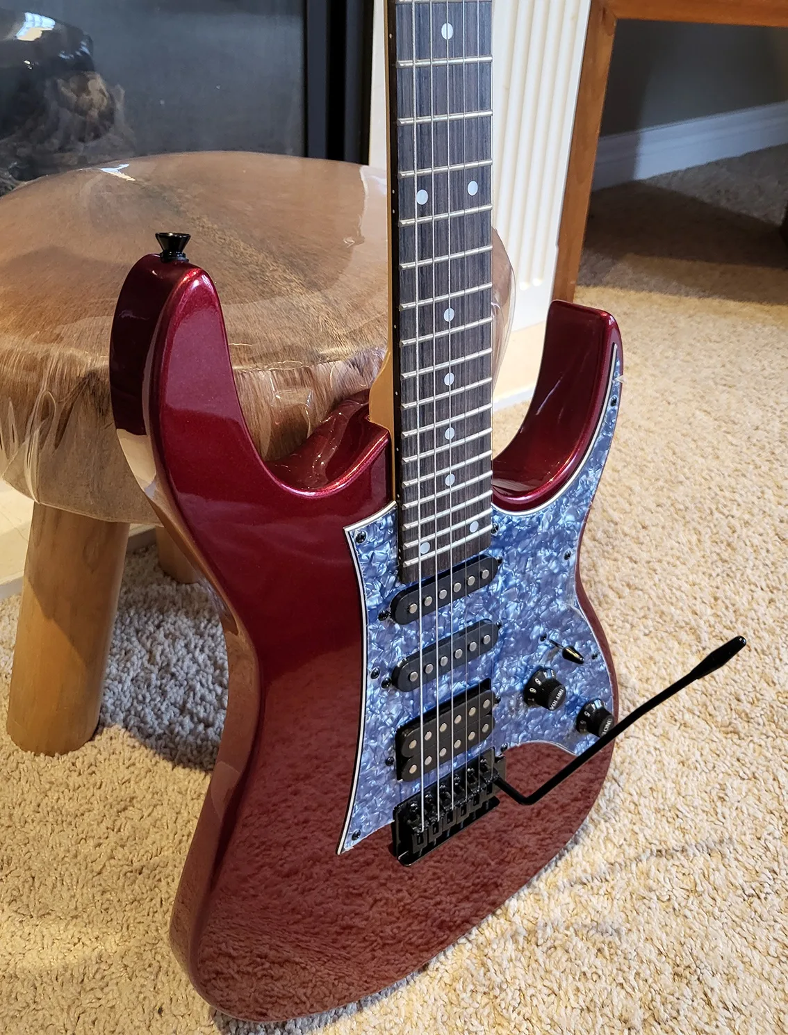 Full Size Electric Guitar HSS Pickups,Tremolo Bridge, Maple Neck image indicator(4)