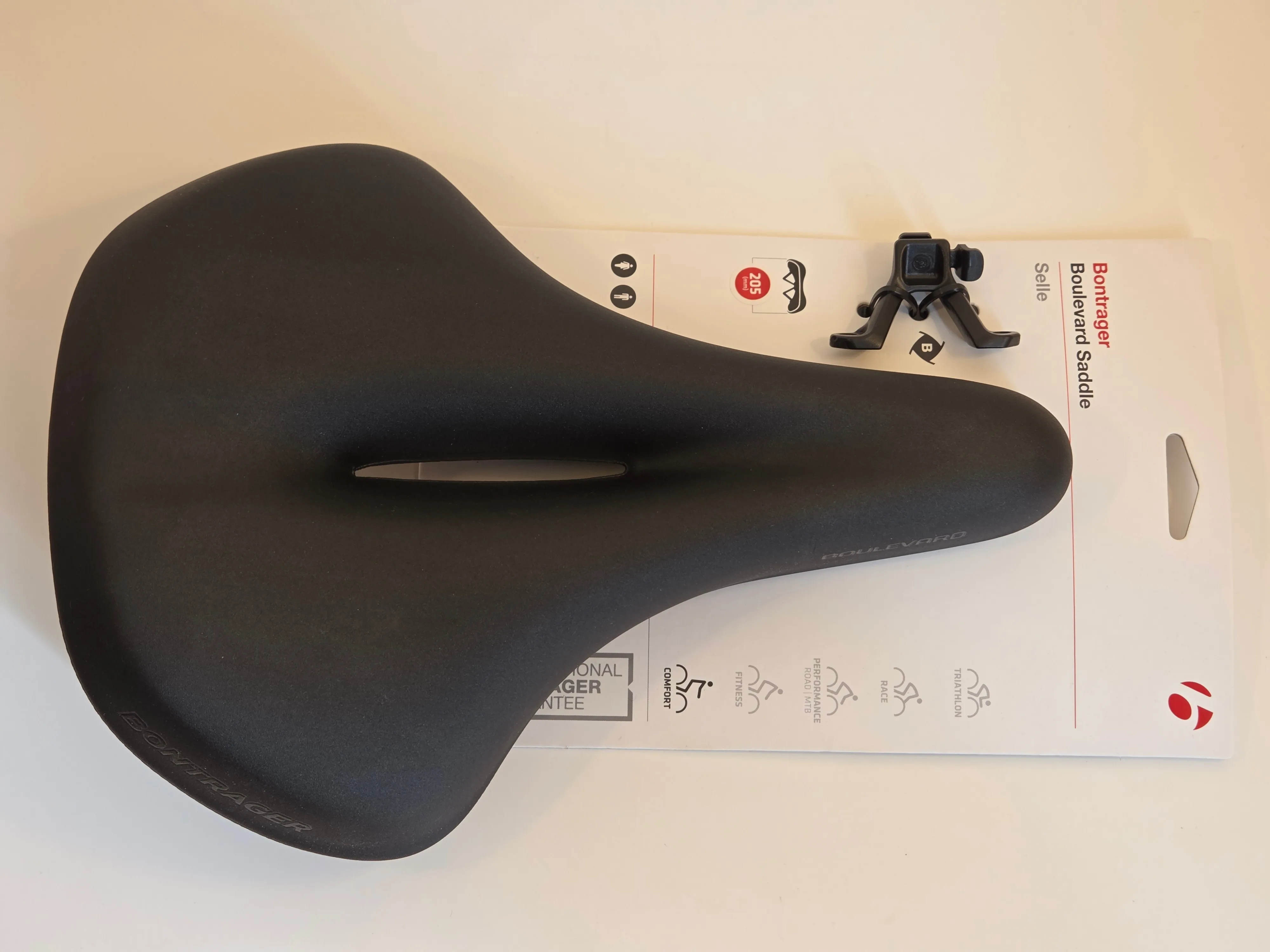 Bontrager Boulevard Comfort Saddle 205mm – New image indicator(2)