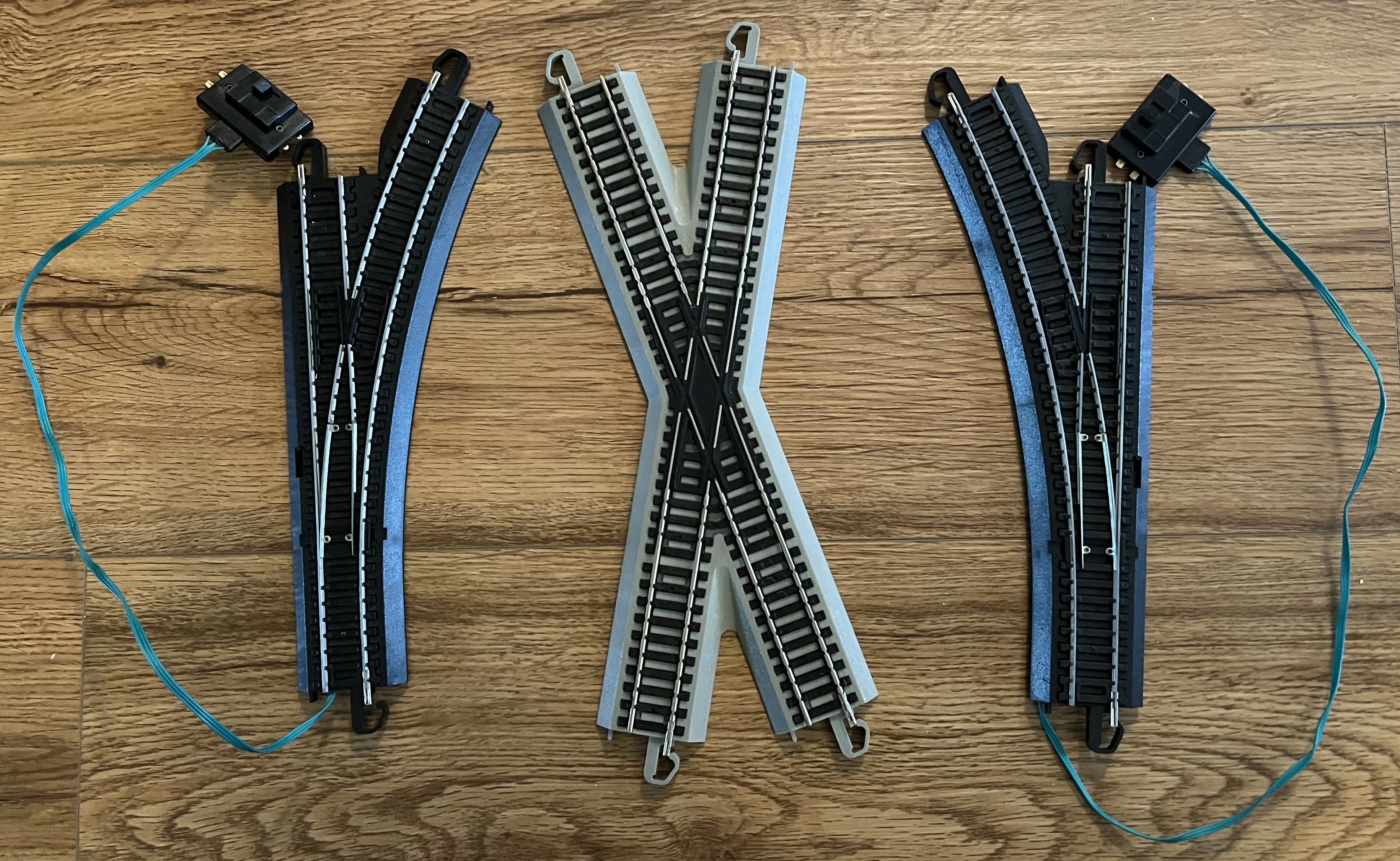 Bachmann HO Scale Remote Turnout Switches and Crossing Track