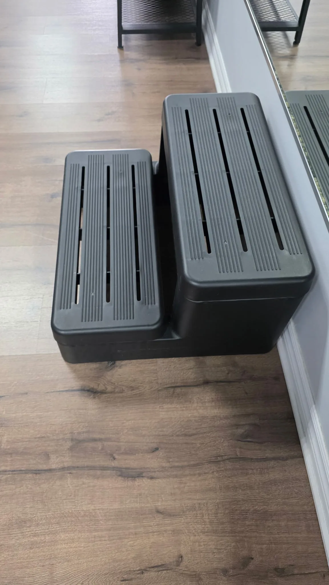 Classic Hot Tub Step — Built to Last image indicator(6)