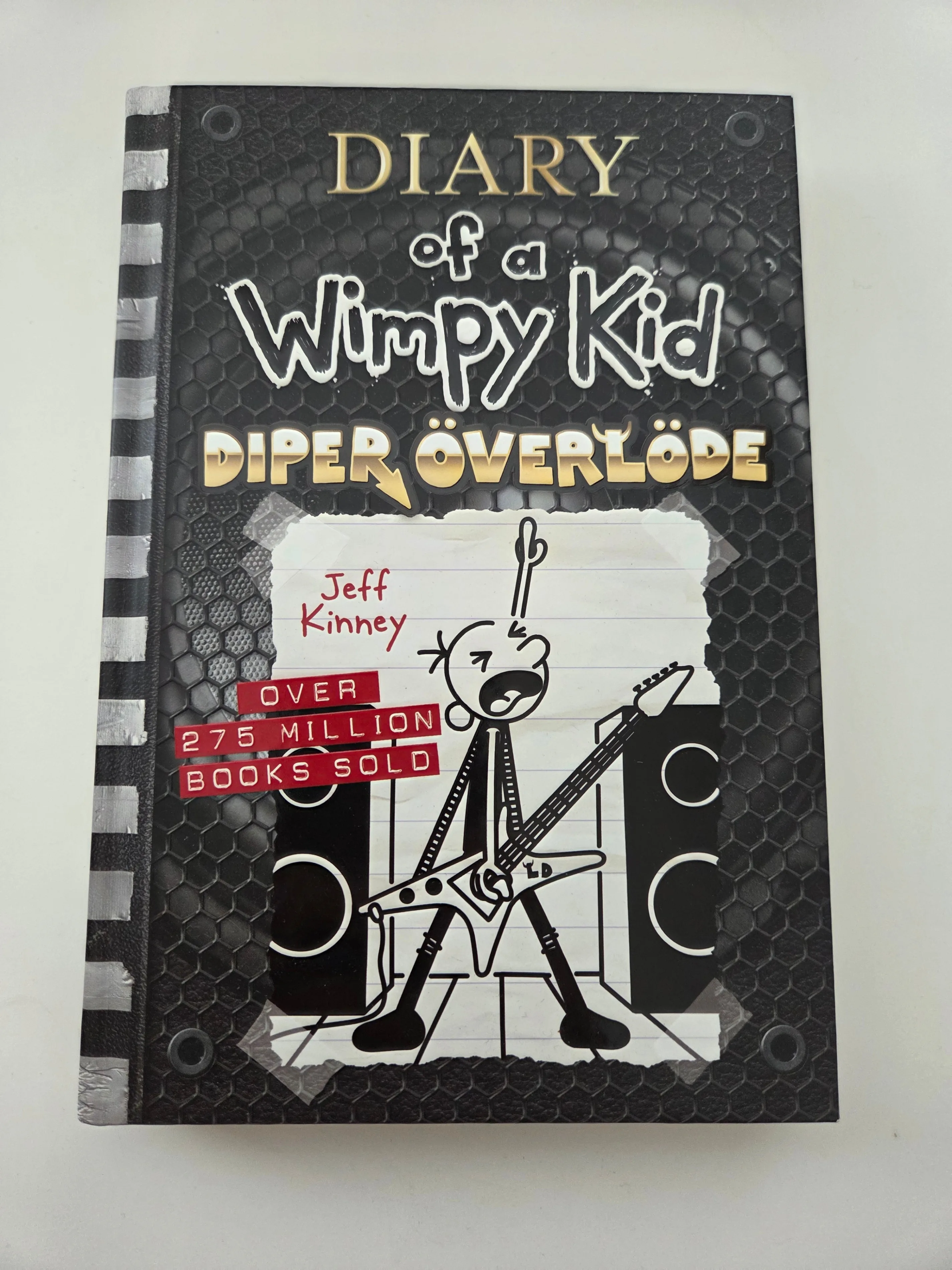 Wimpy Kid #17: Diper Överlöde – NEW Hardcover