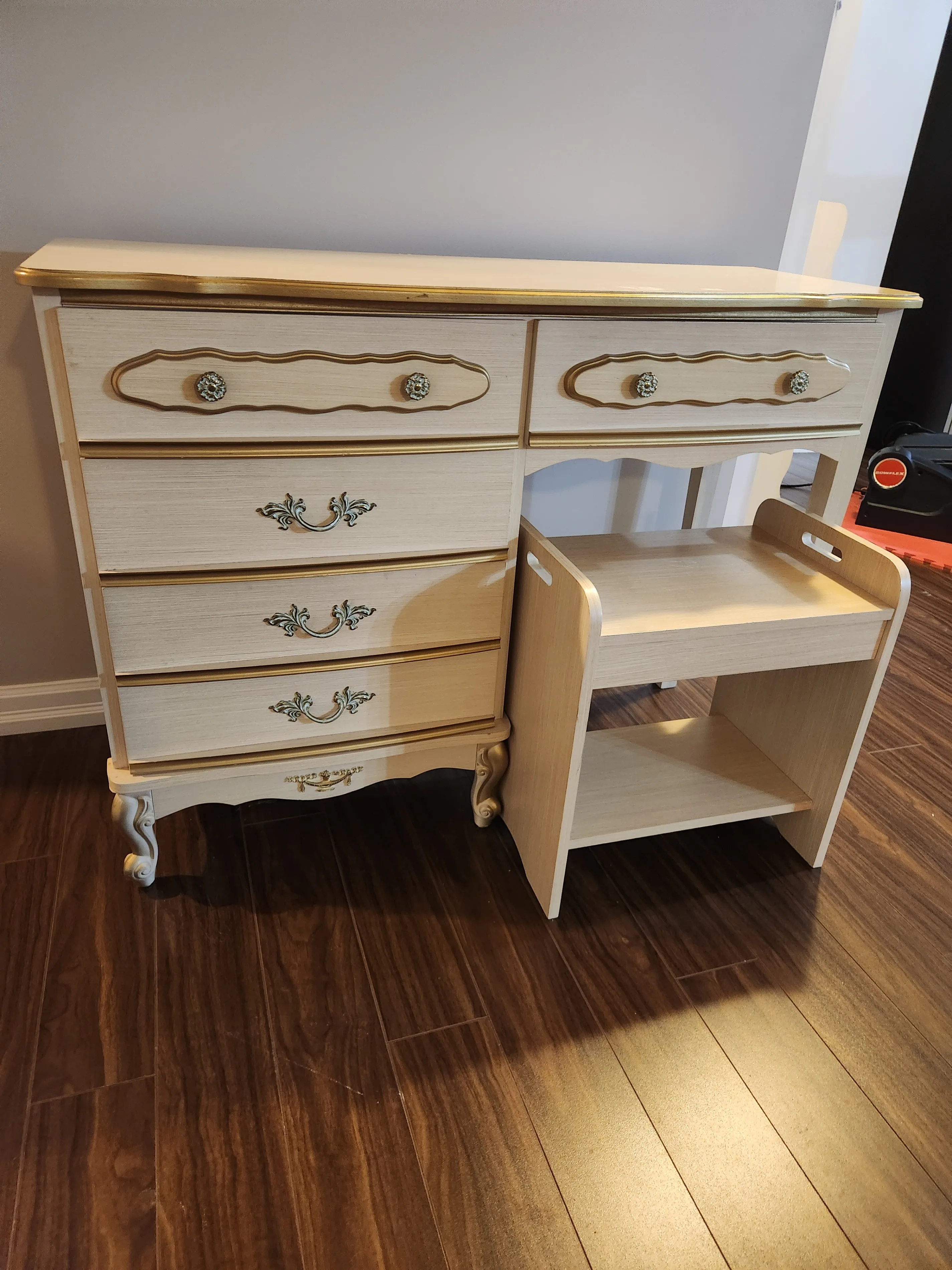 Vintage Child Bedroom Furniture image indicator(8)