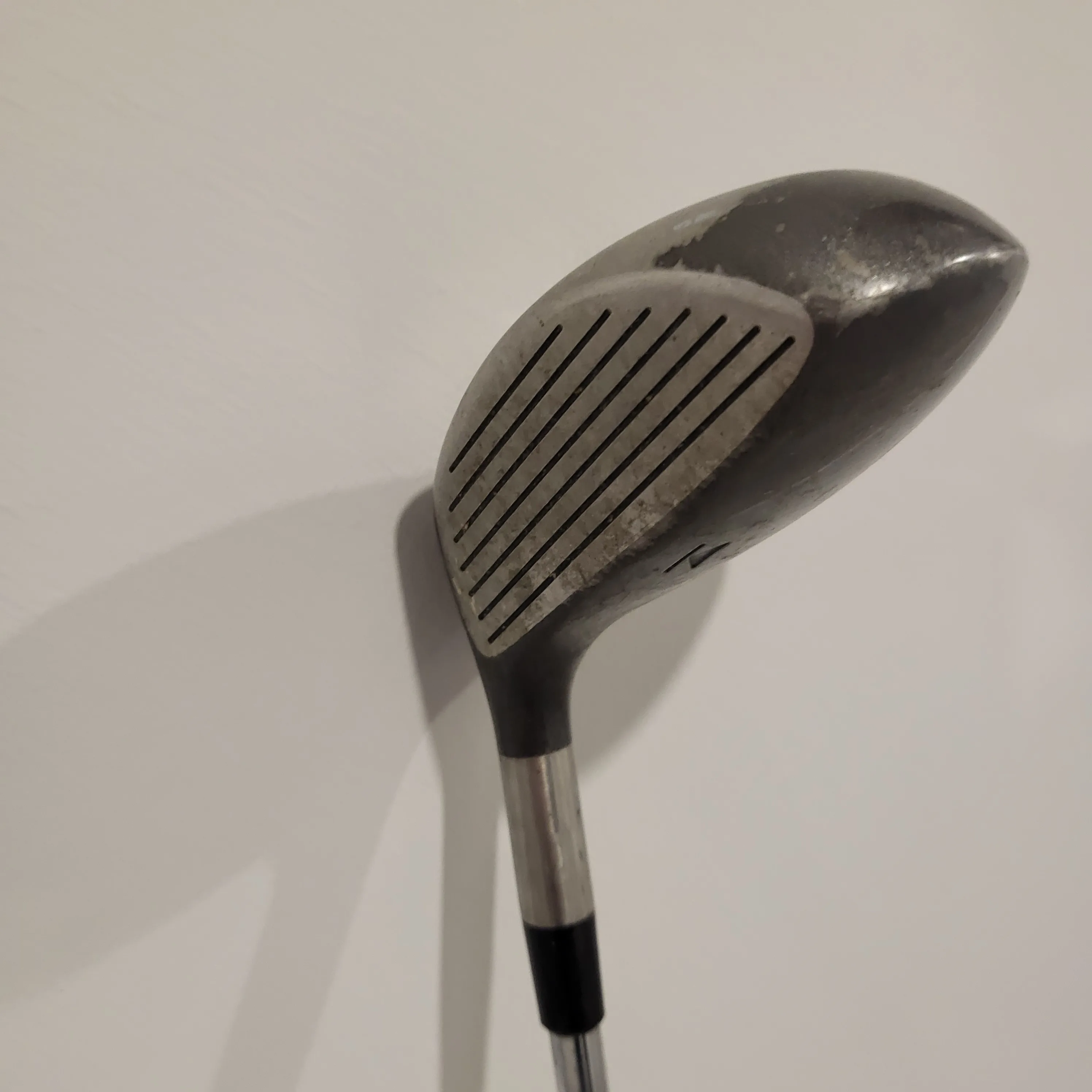 Gently Used! Titleist 975 Fairway Wood R-Handed - Quick Pickup!🚀 image indicator(3)