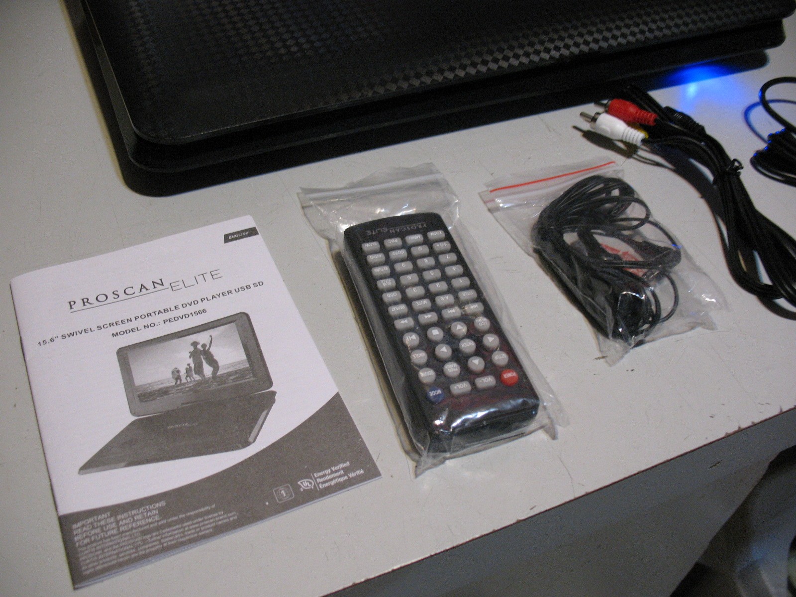 Portable DVD Player with Swivel Screen, BRAND NEW - photo 4