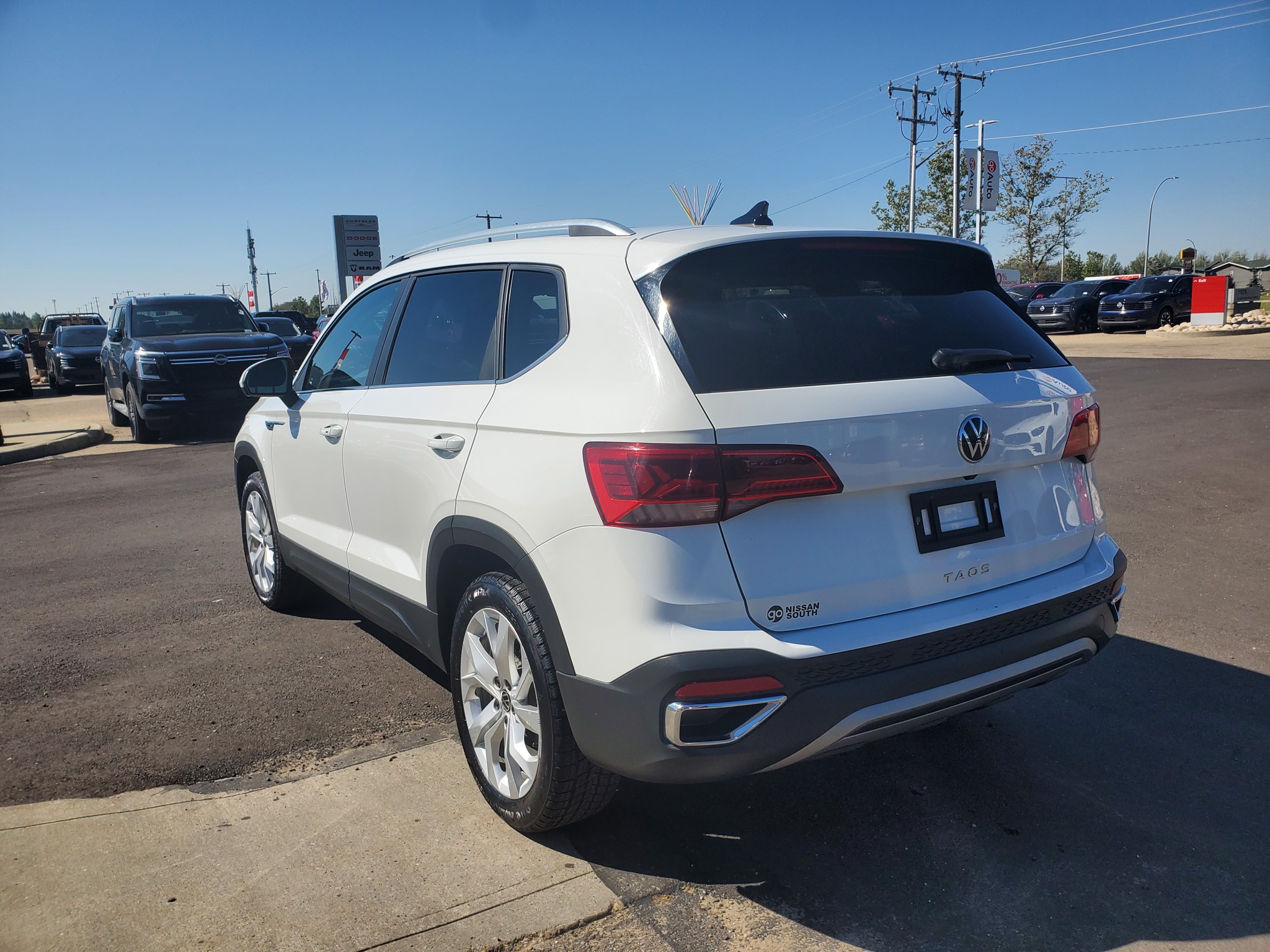 2022 Volkswagen Taos - photo 3