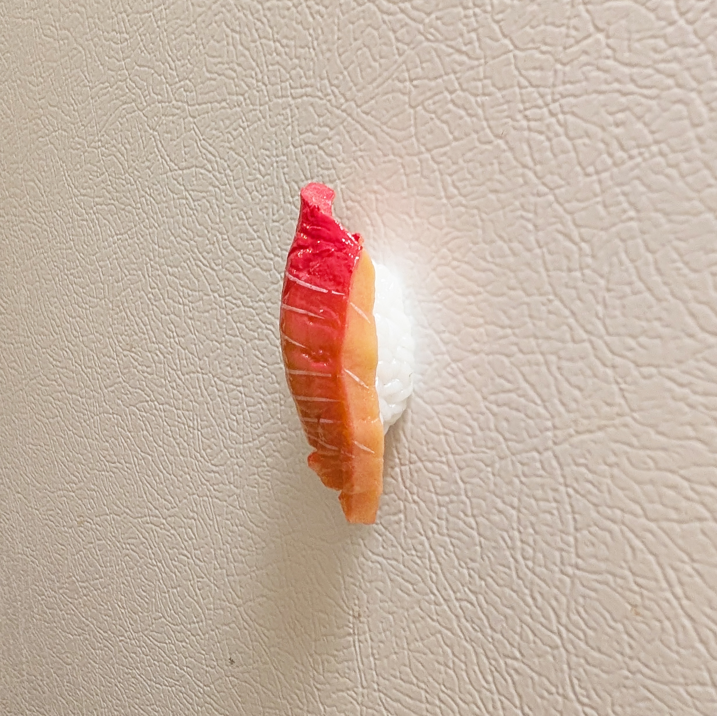 Sushi Magnet - photo 2