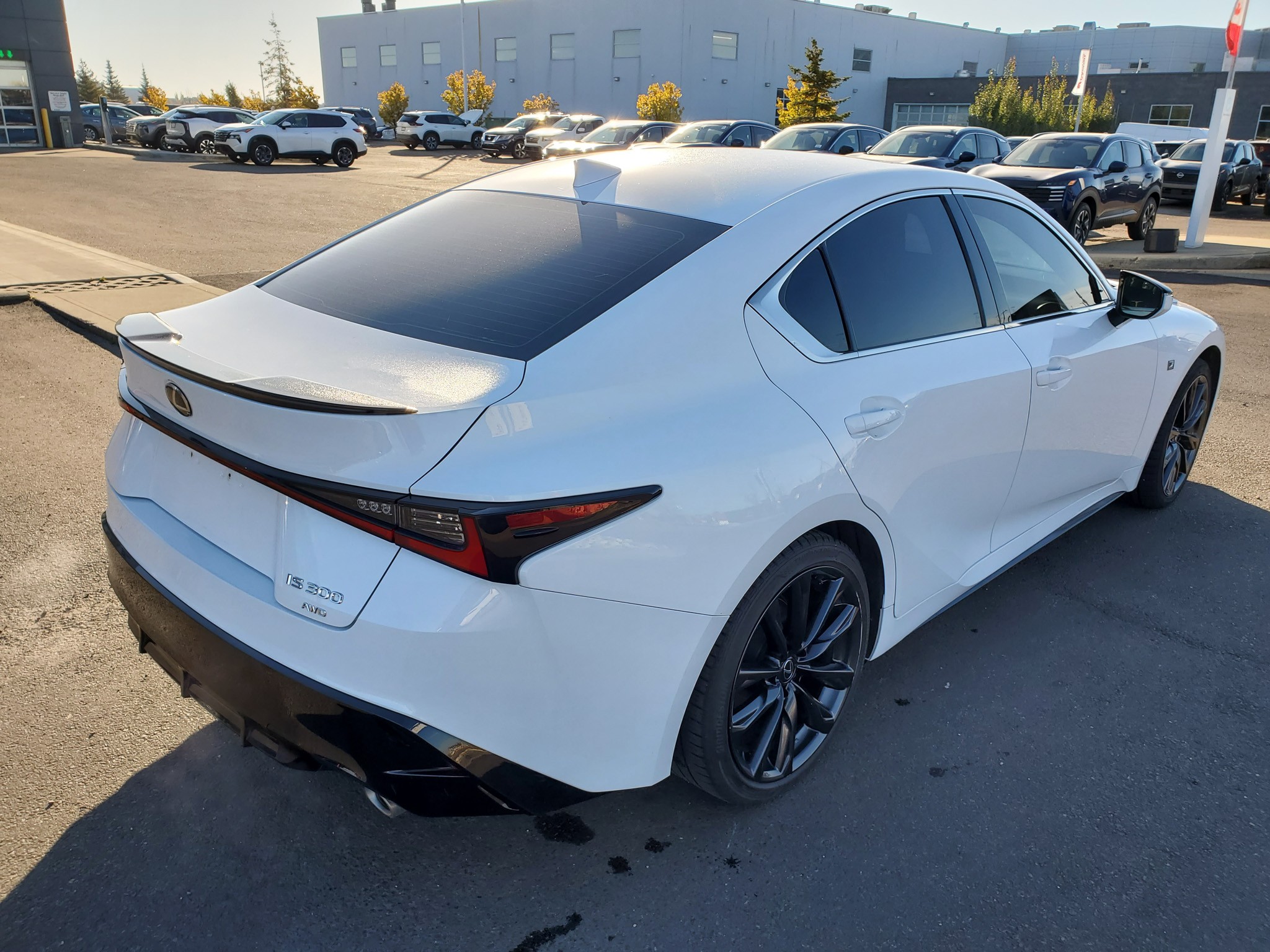 2023 Lexus IS 300 - photo 3